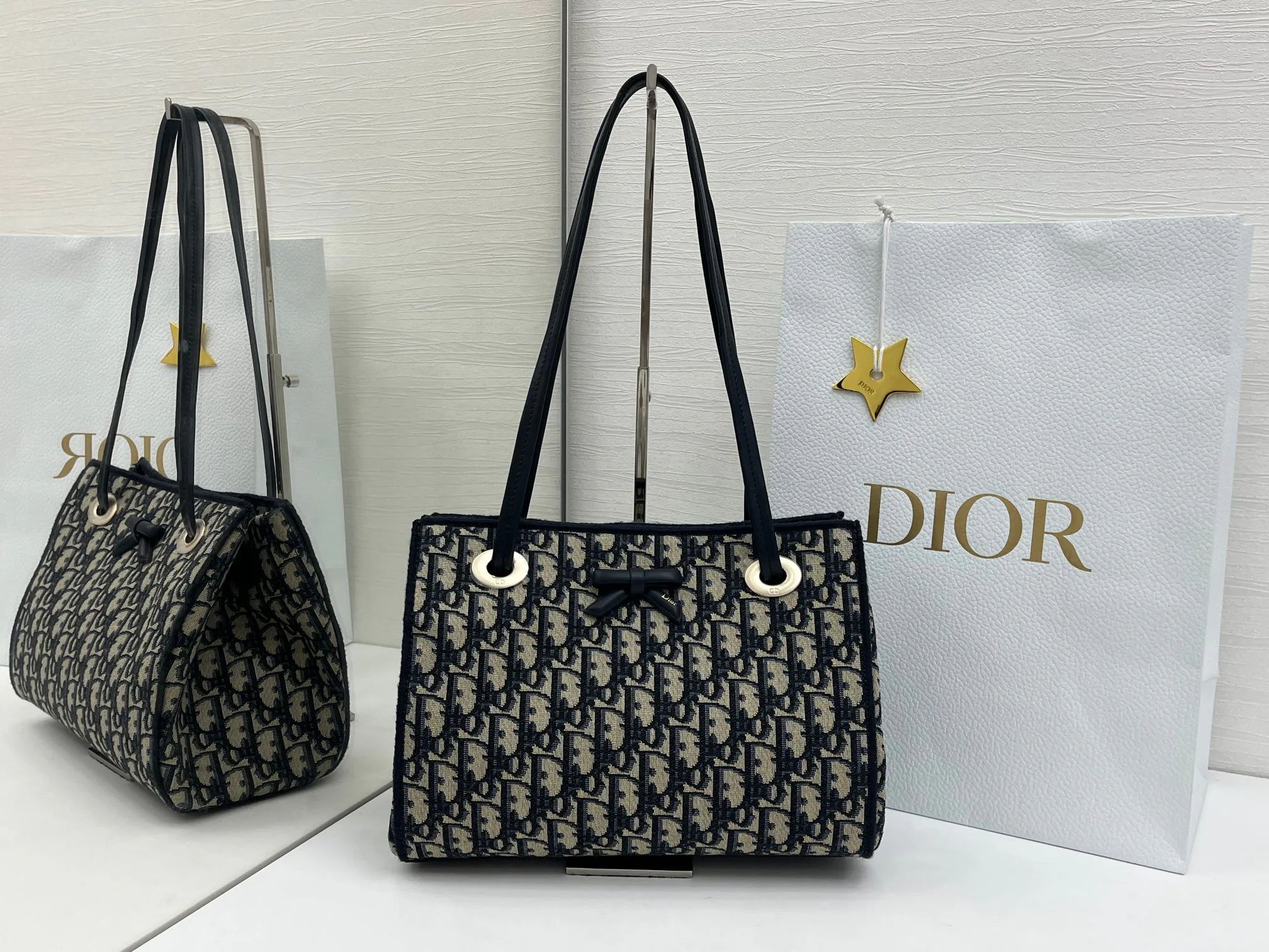 Классические Сумки Женские Christian Dior 11669077