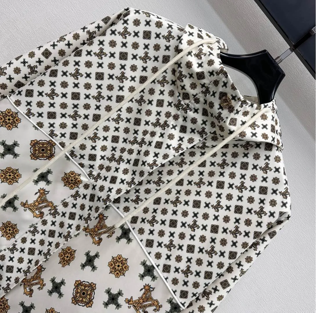 Куртки И Пуховики Женские Louis Vuitton 11049534