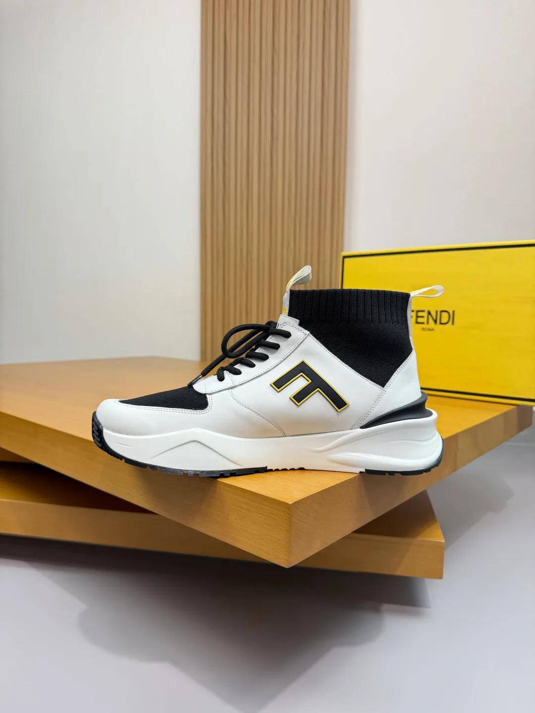 Кроссовки Мужские Fendi 152575