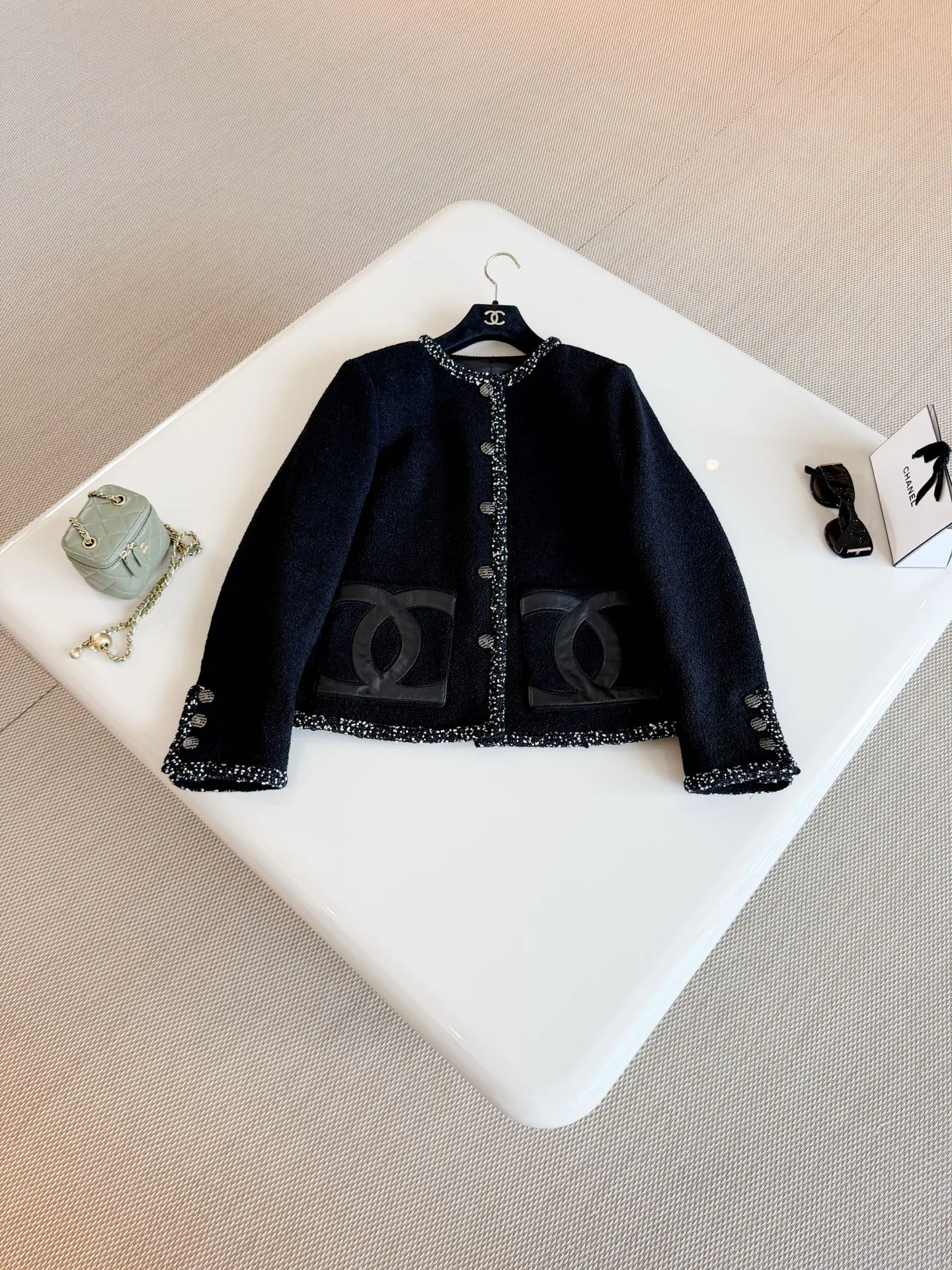 Жакеты Женские Chanel 18405522