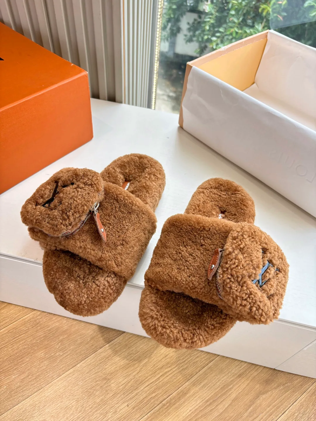 Тапочки Женские Louis Vuitton 53867