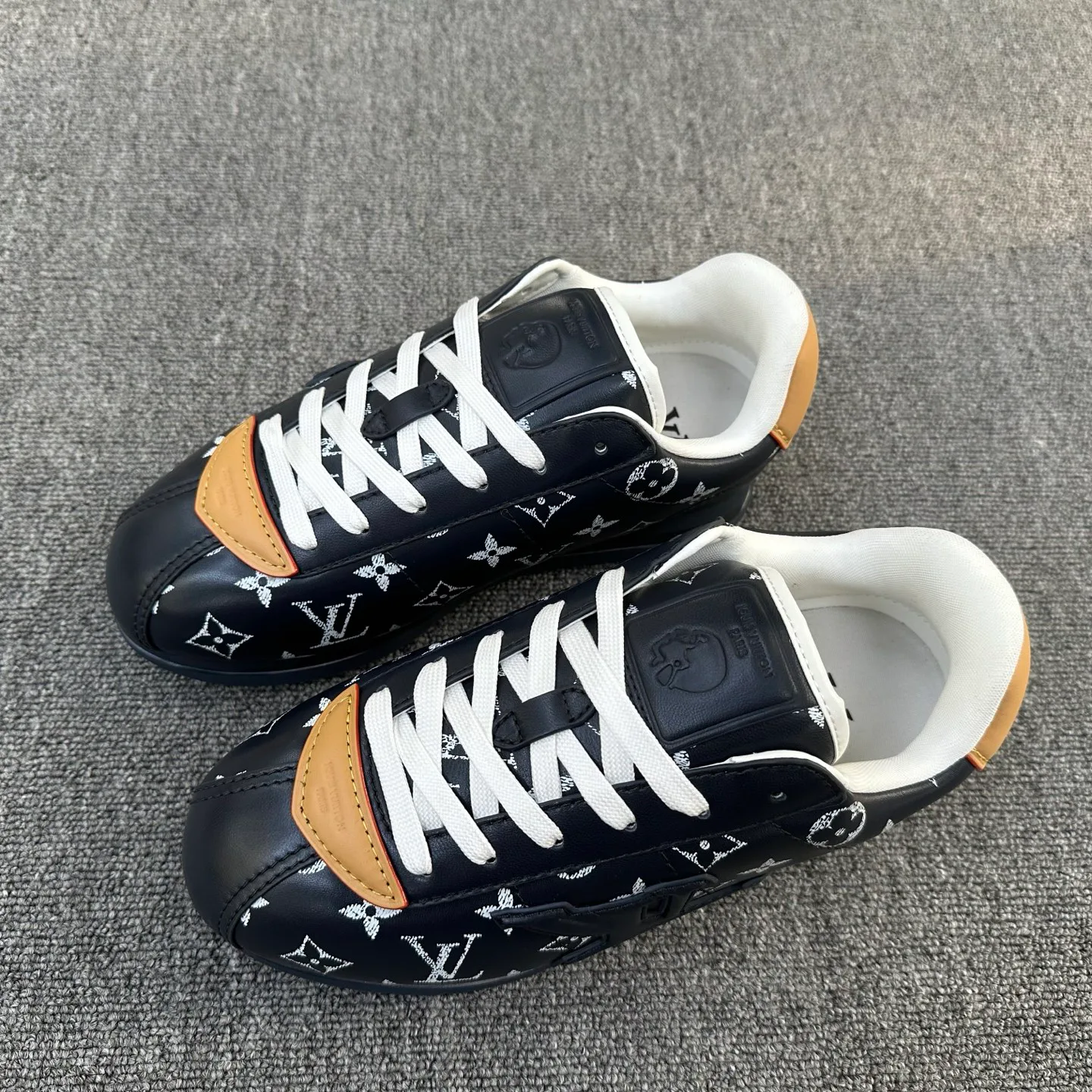 Кроссовки Мужские Louis Vuitton 1515855