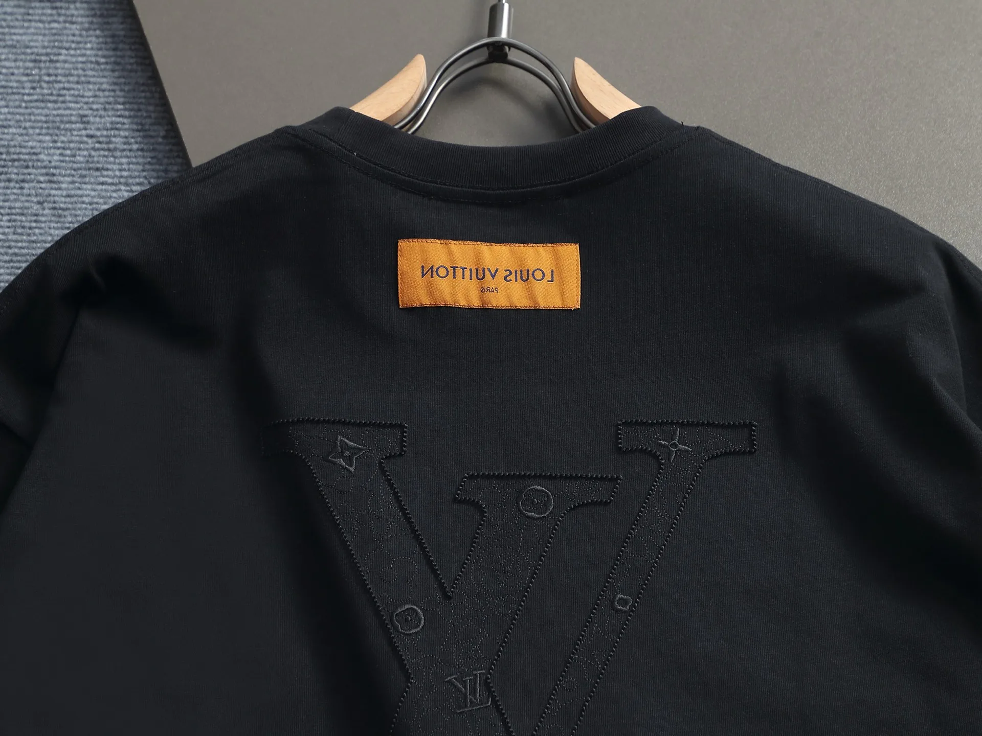 Футболки Женские Louis Vuitton 5405526