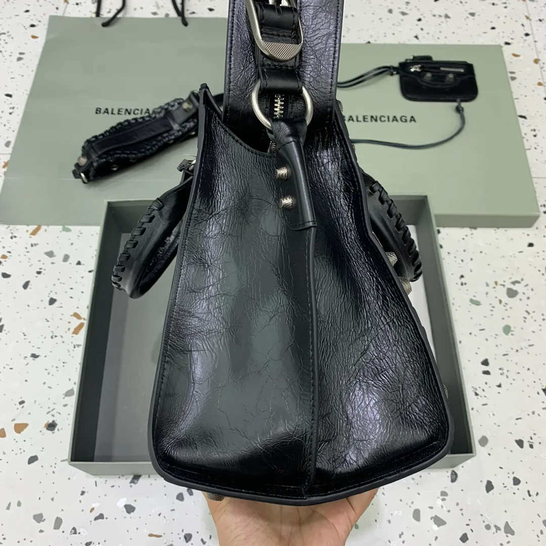 Классические Сумки Женские Balenciaga 17801582