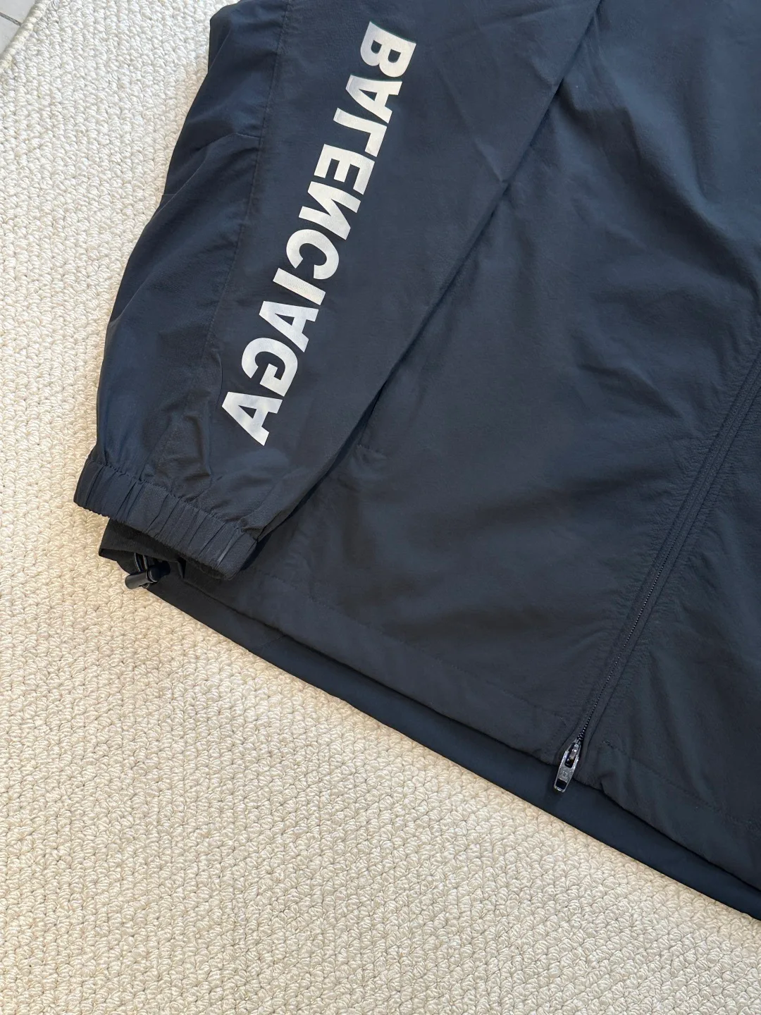Куртки И Пуховики Женские Balenciaga 12192879