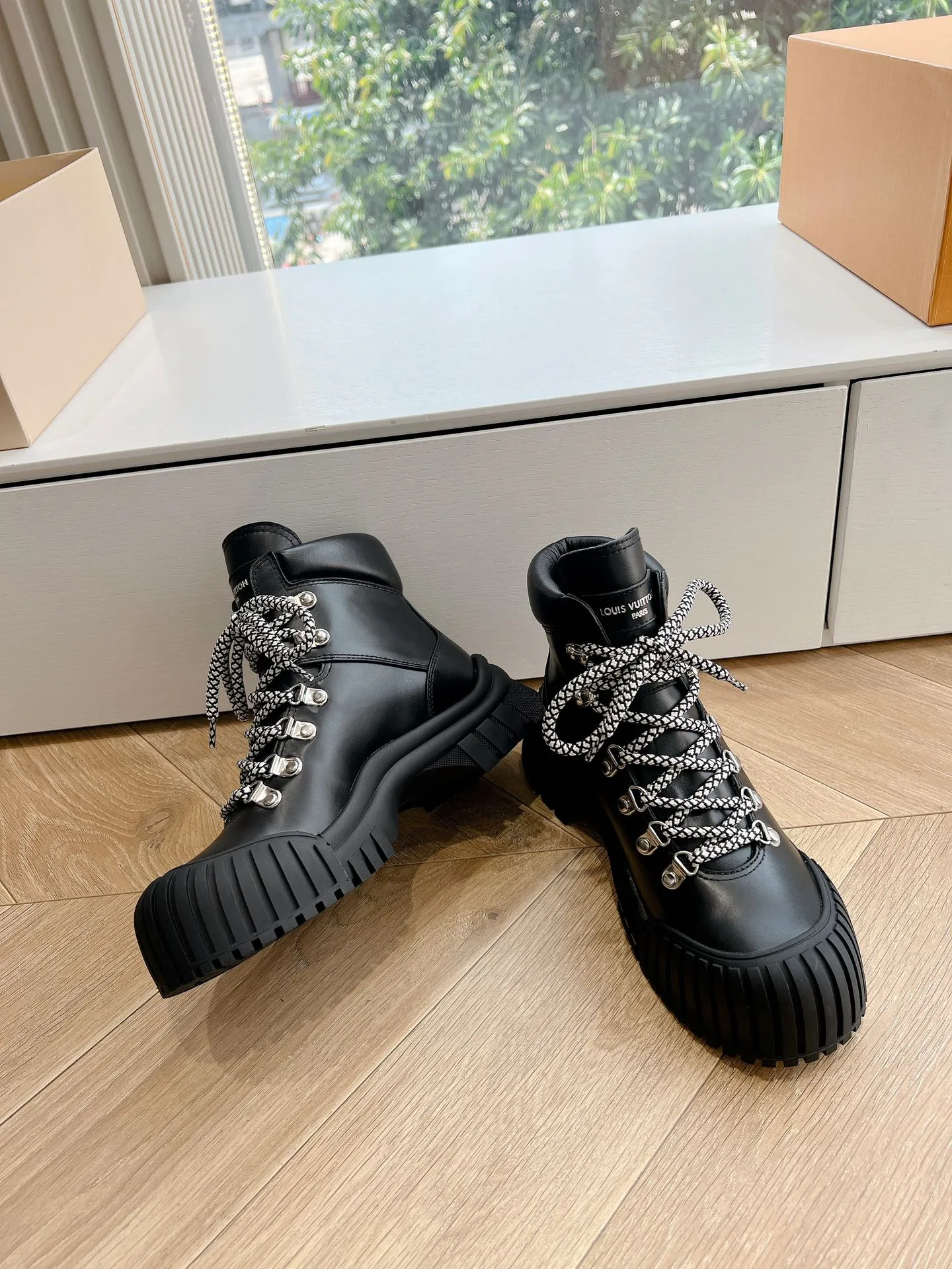 Кроссовки Женские Louis Vuitton 50715