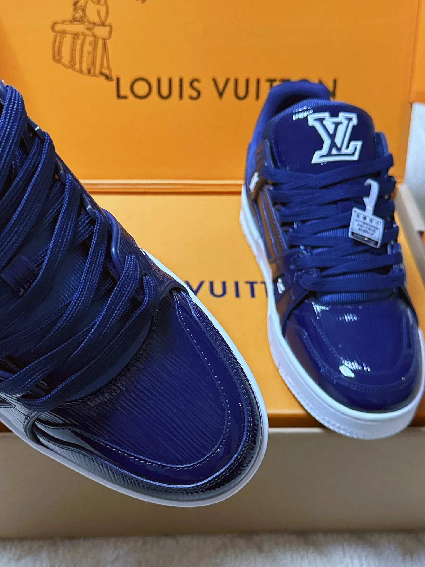 Кроссовки Женские Louis Vuitton 4909475