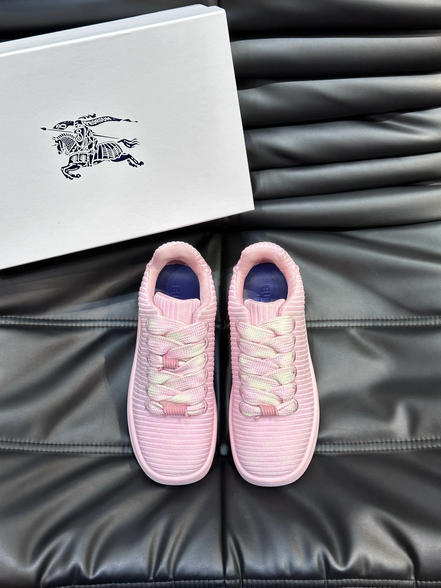 Кроссовки Женские Burberry 17926229