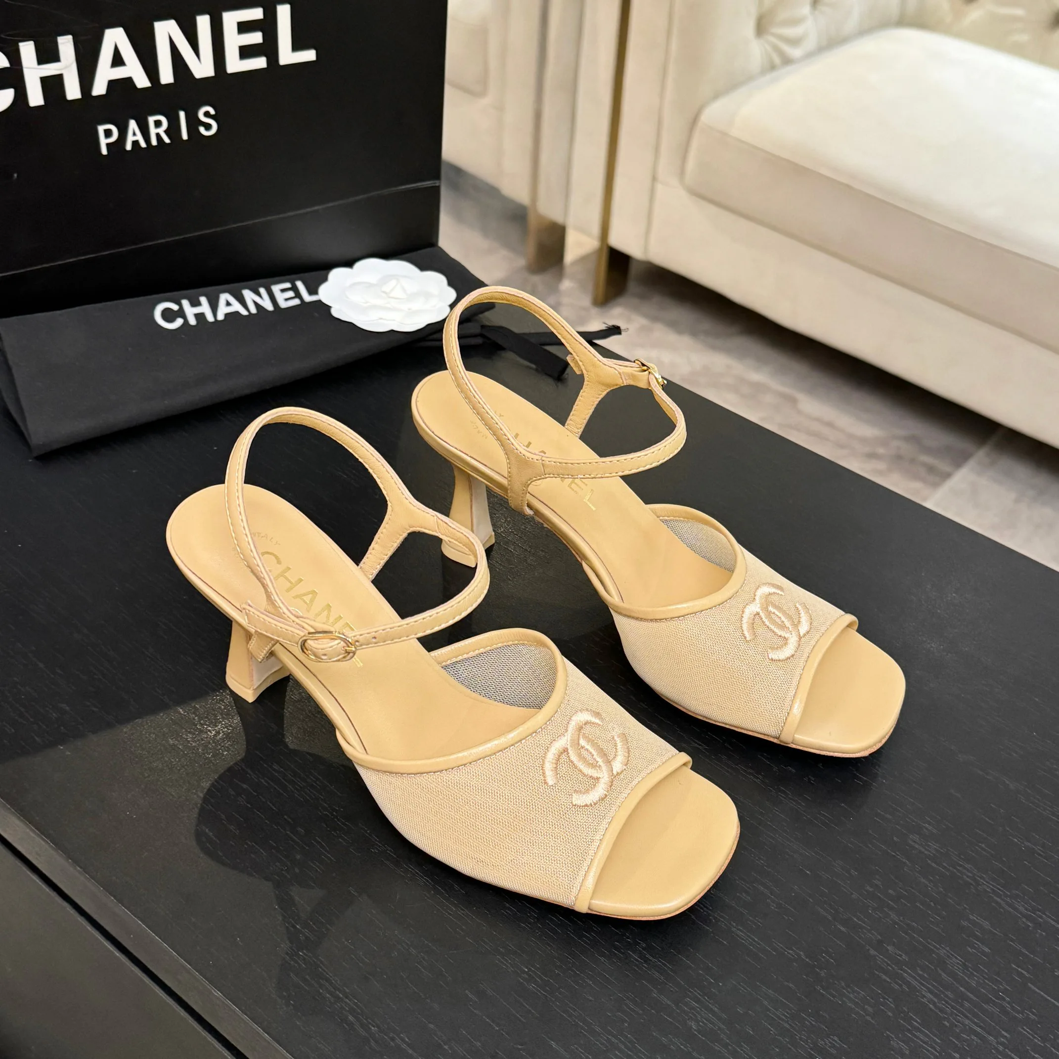 Босоножки Женские Chanel 17657697