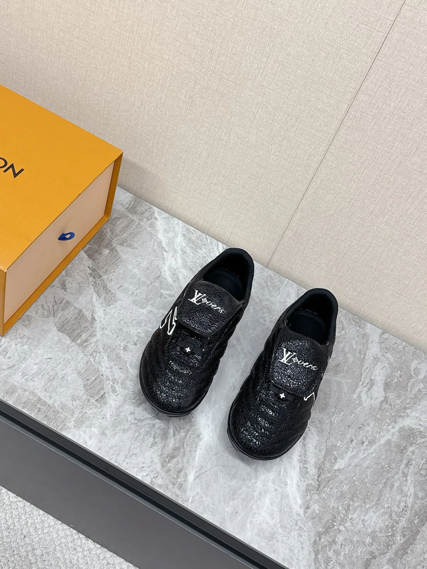 Кроссовки Женские Louis Vuitton 4507768