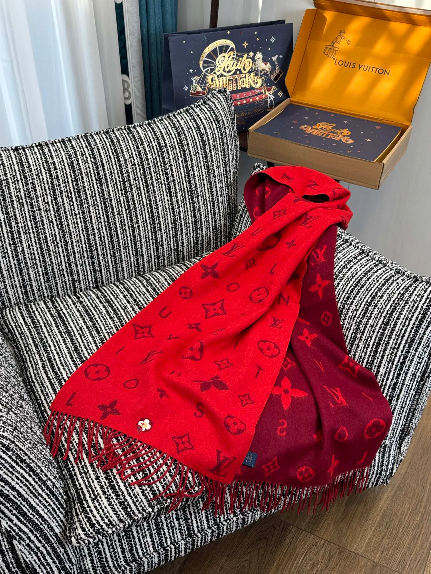 Шарфы Louis Vuitton 1071388