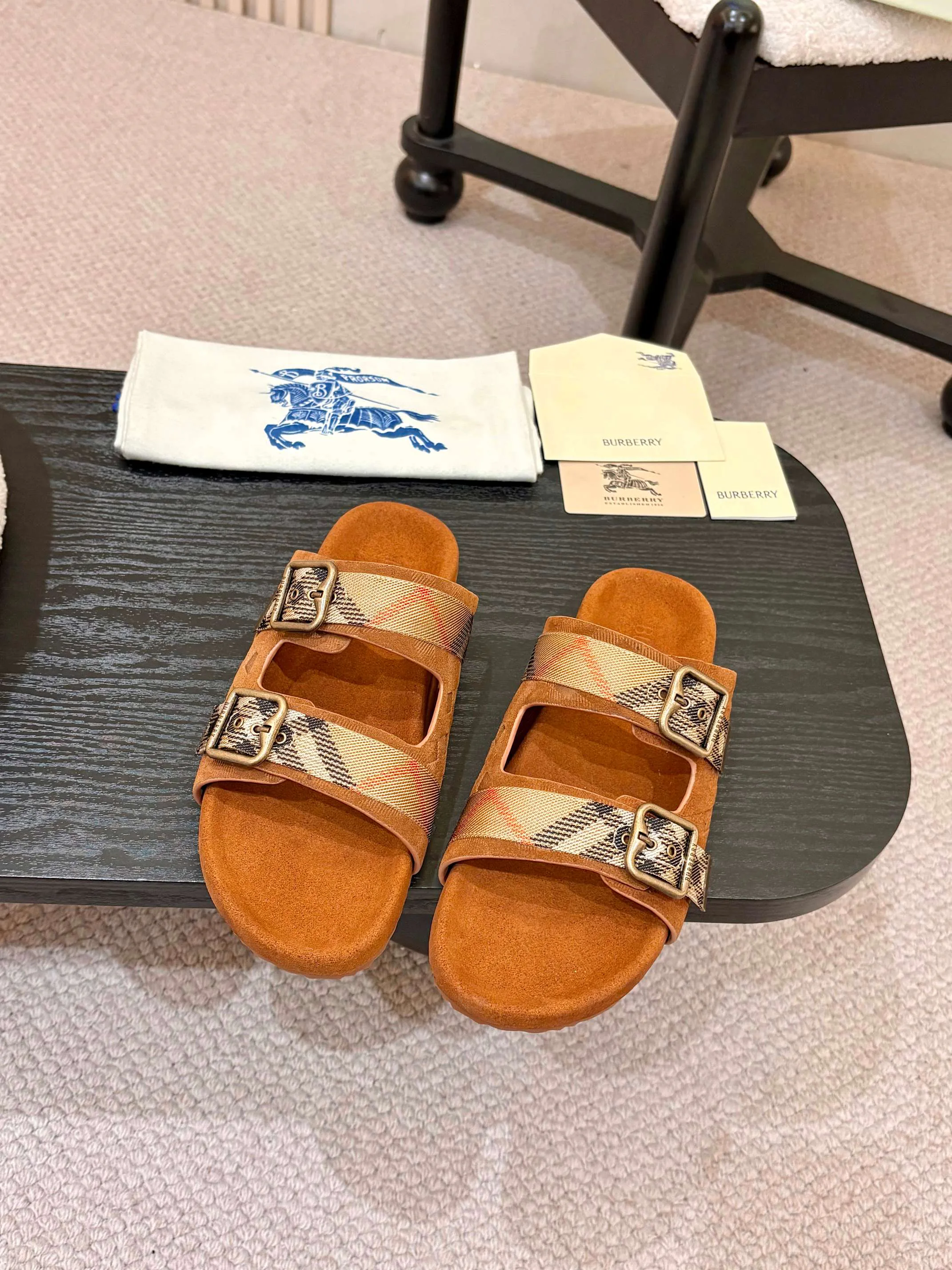 Шлепанцы Женские Burberry 11689183