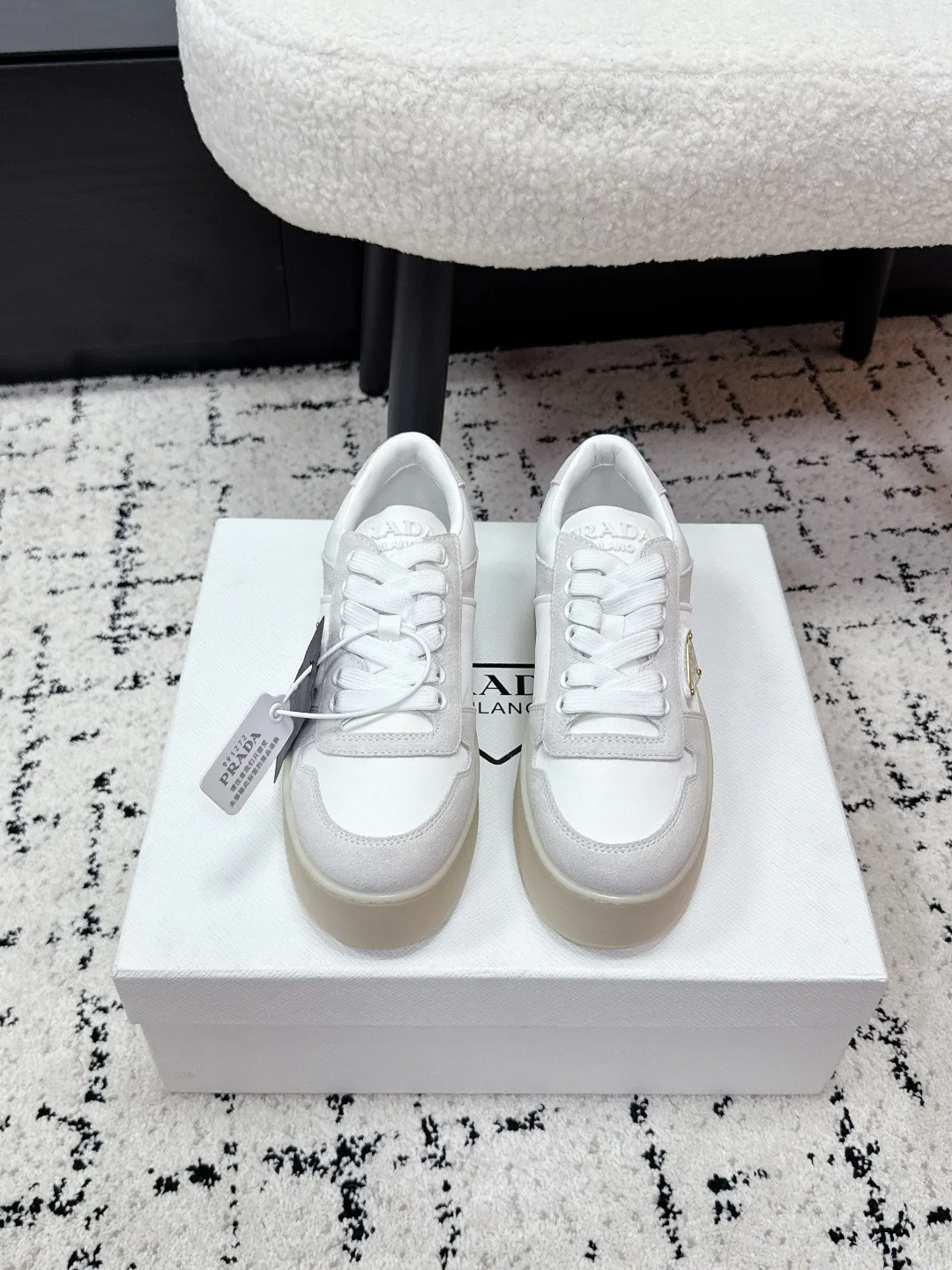 Кроссовки Женские Prada 18964660