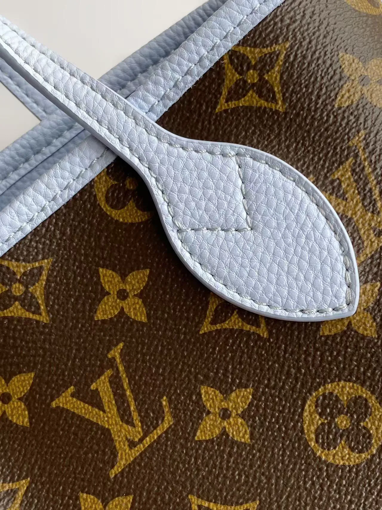 Классические Сумки Женские Louis Vuitton 17483327