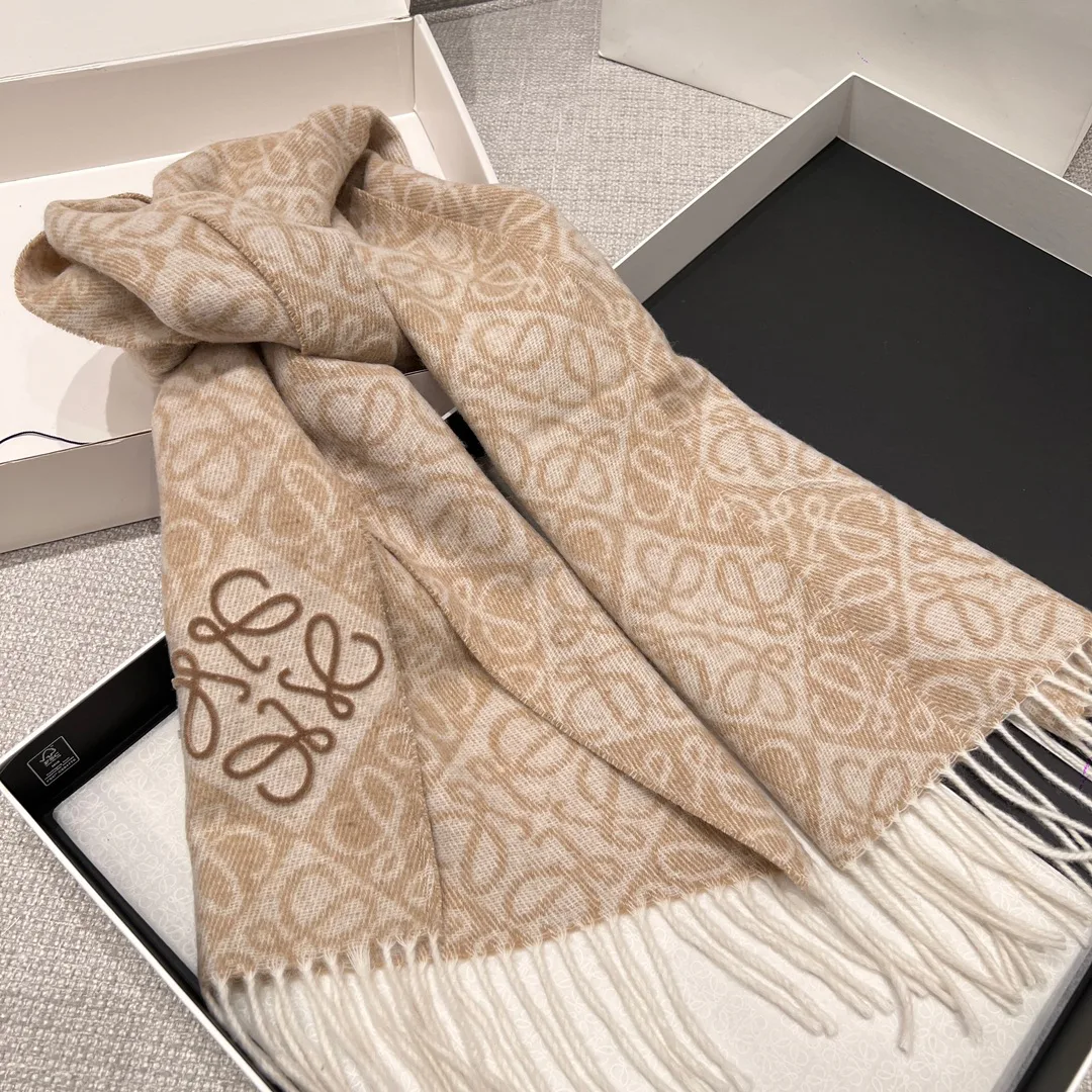 Шарфы Loewe 17991966