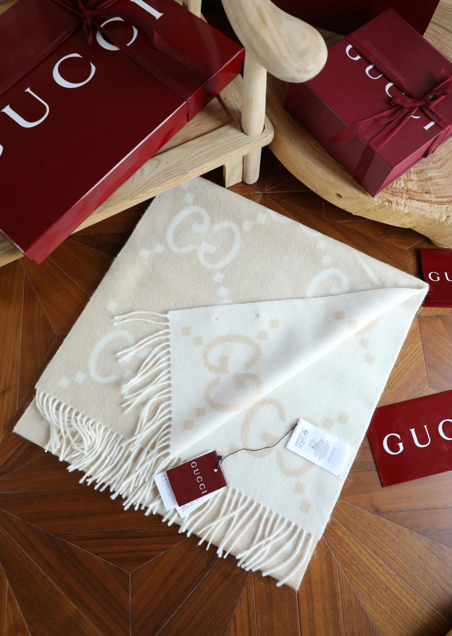 Шарфы Gucci 240513