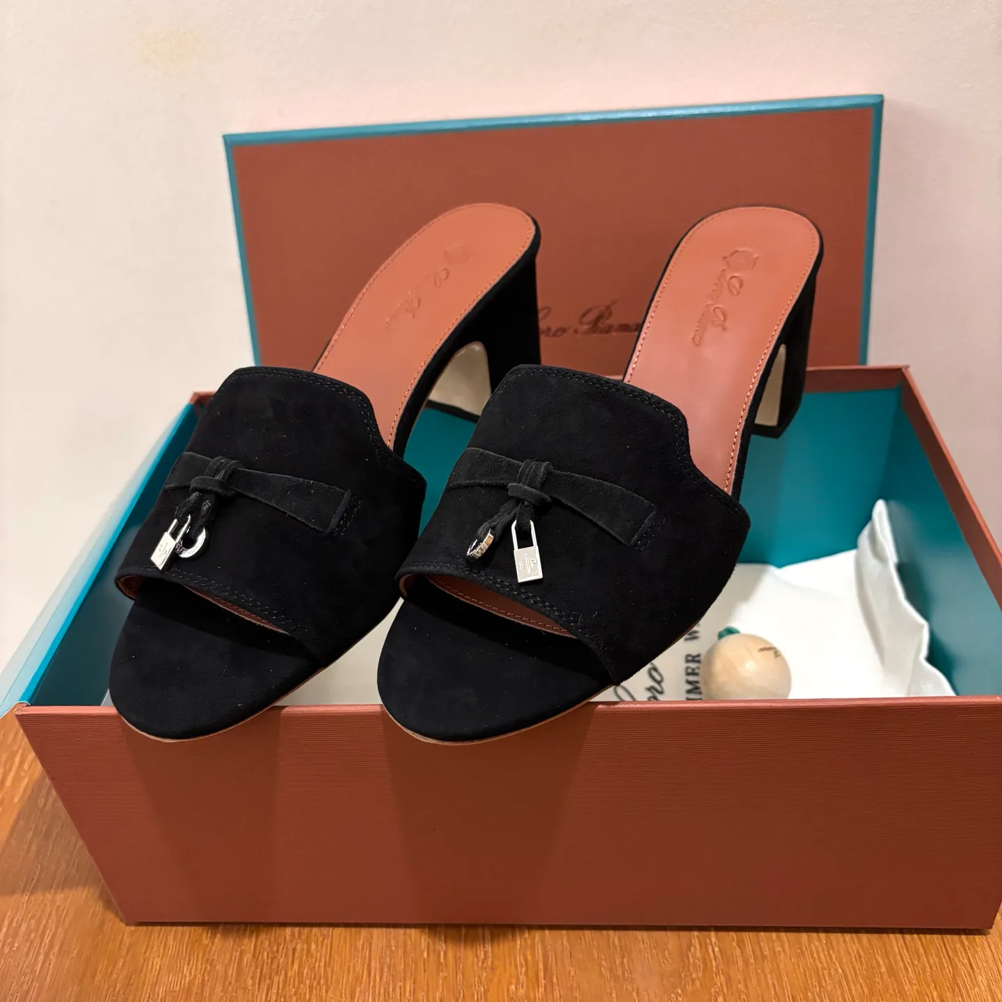 Босоножки Женские Loro Piana 3499306