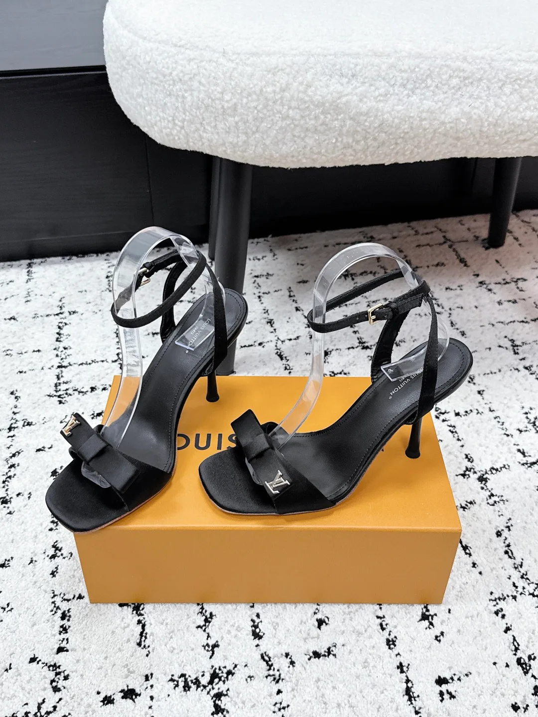 Босоножки Женские Louis Vuitton 13070813