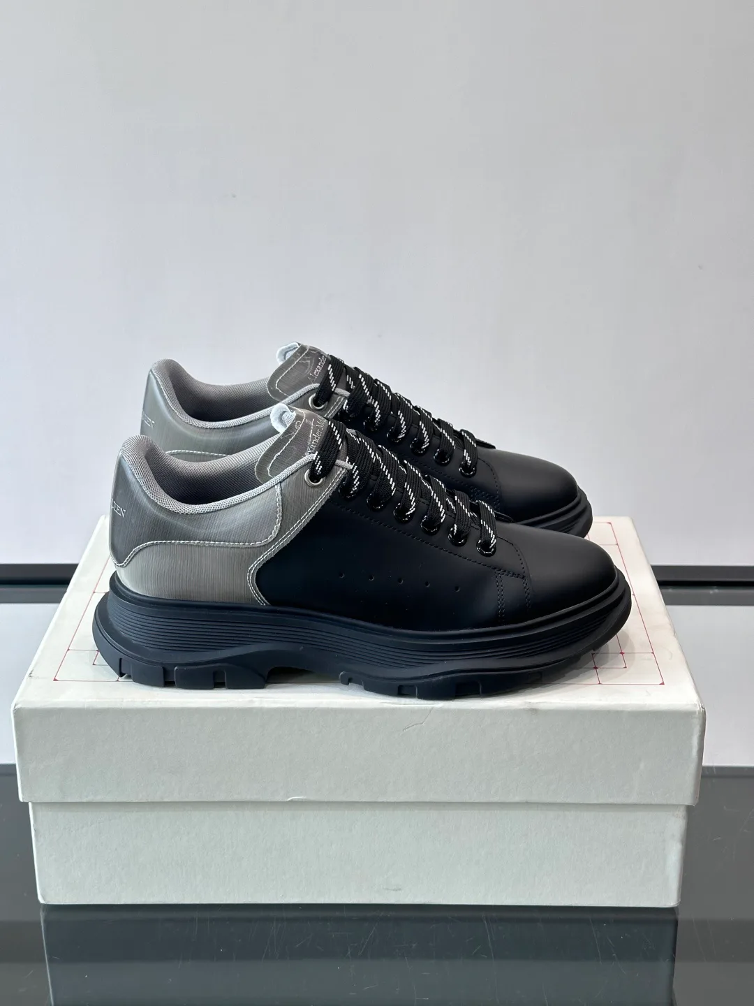 Кроссовки Женские Alexander Mcqueen 11151049