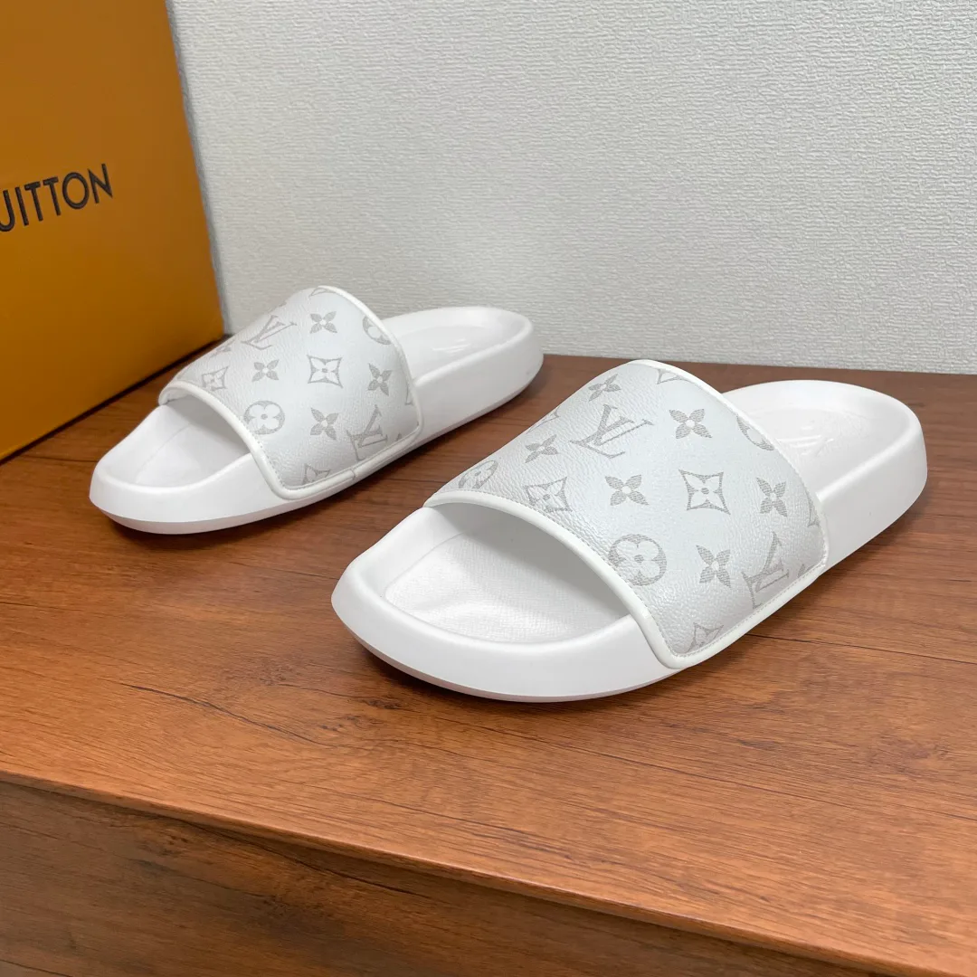 Шлепанцы Женские Louis Vuitton 74076