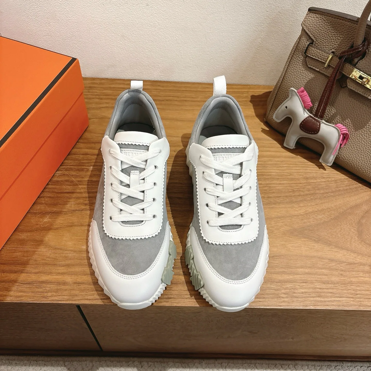 Кроссовки Женские Hermes 9915091