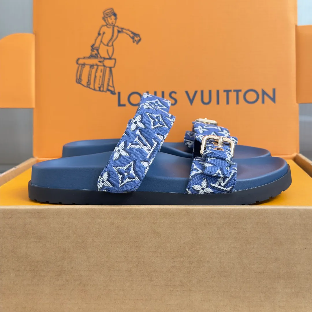 Шлепанцы Женские Louis Vuitton 17780720