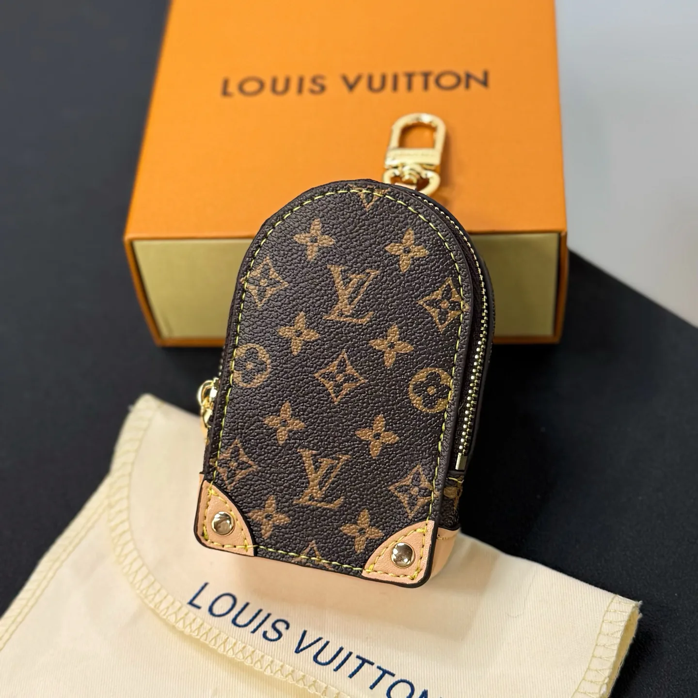 Клатчи Женские Louis Vuitton 13271459