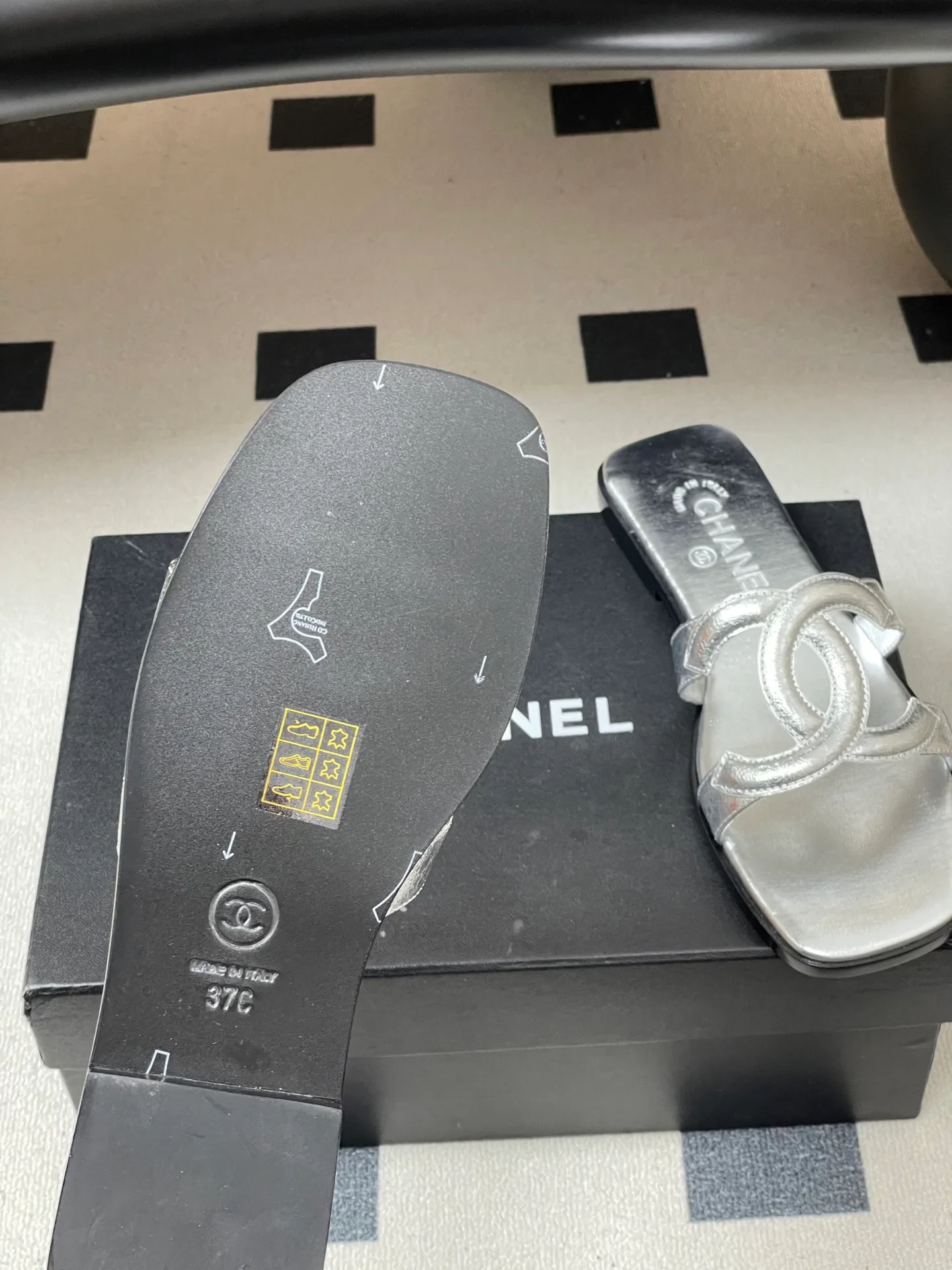 Шлепанцы Женские Chanel 11498228