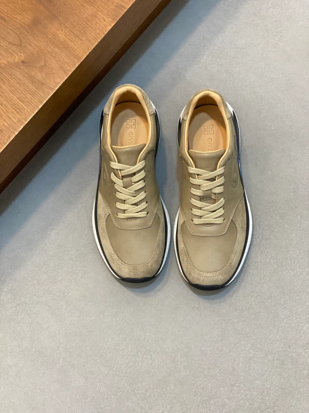 Кроссовки Мужские Givenchy 1570325