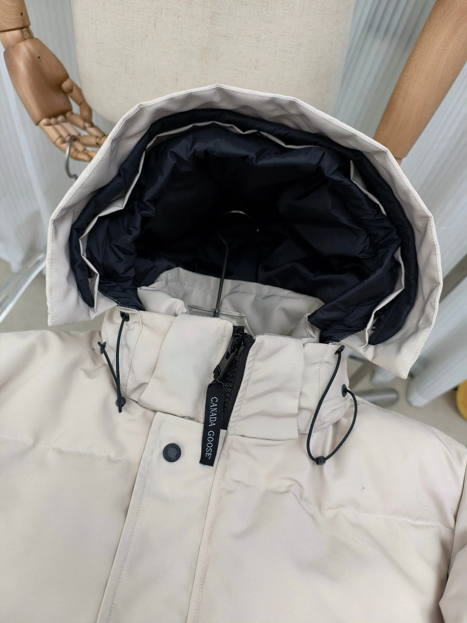 Куртки И Пуховики Женские Canada Goose 4022689