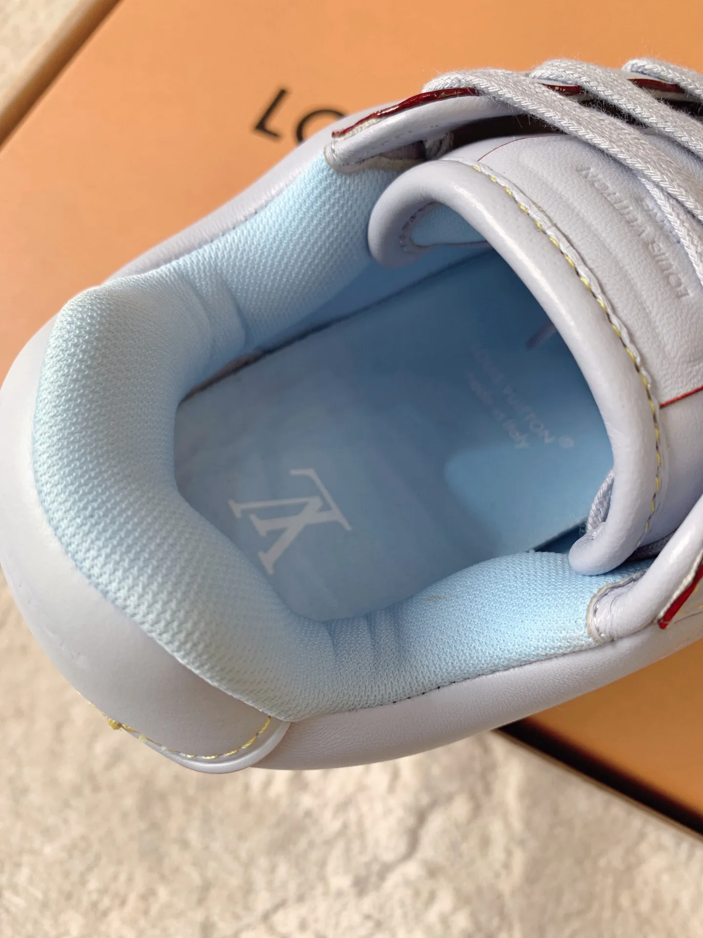 Кроссовки Женские Louis Vuitton 1834415