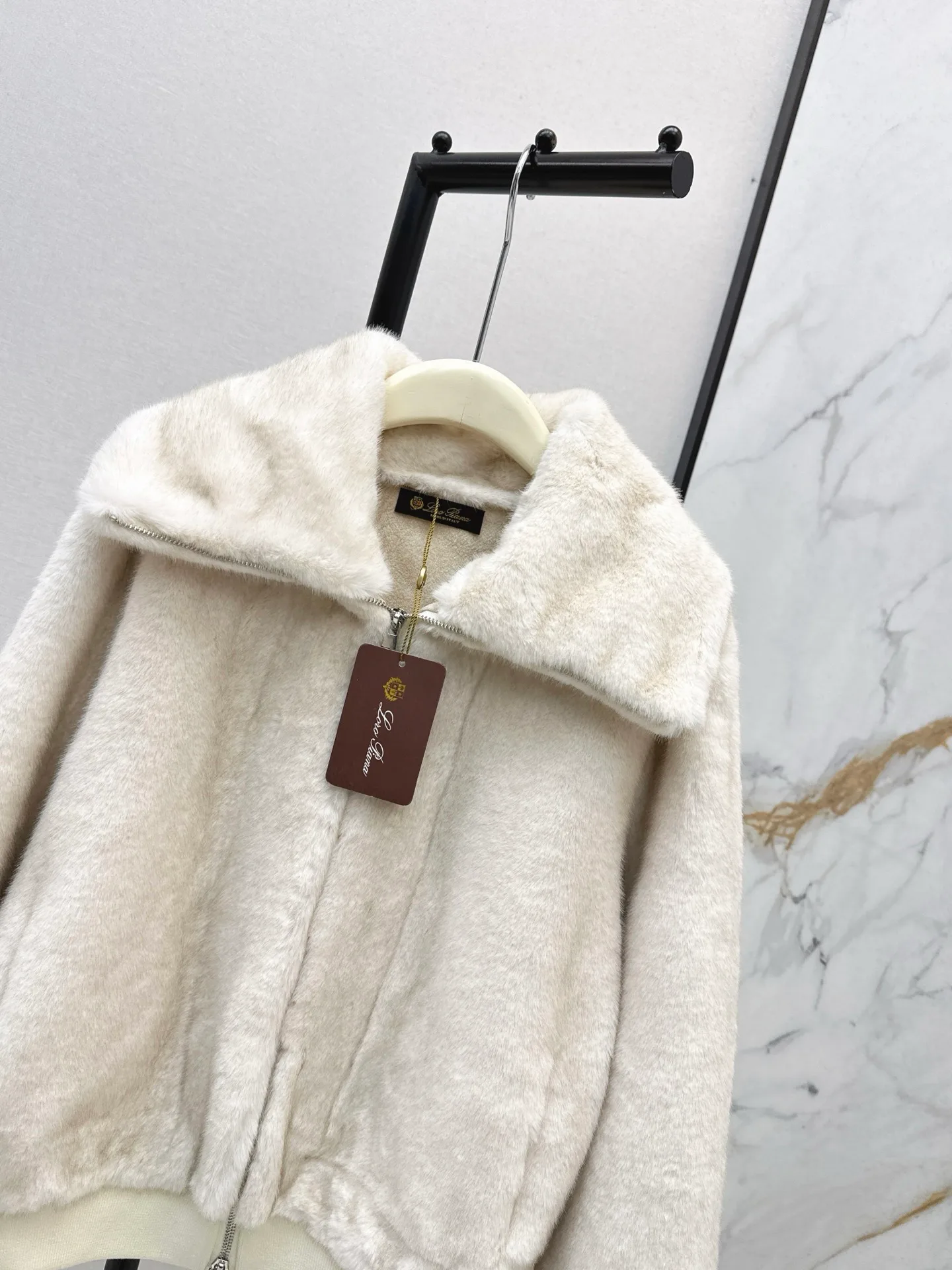 Куртки И Пуховики Женские Loro Piana 210946