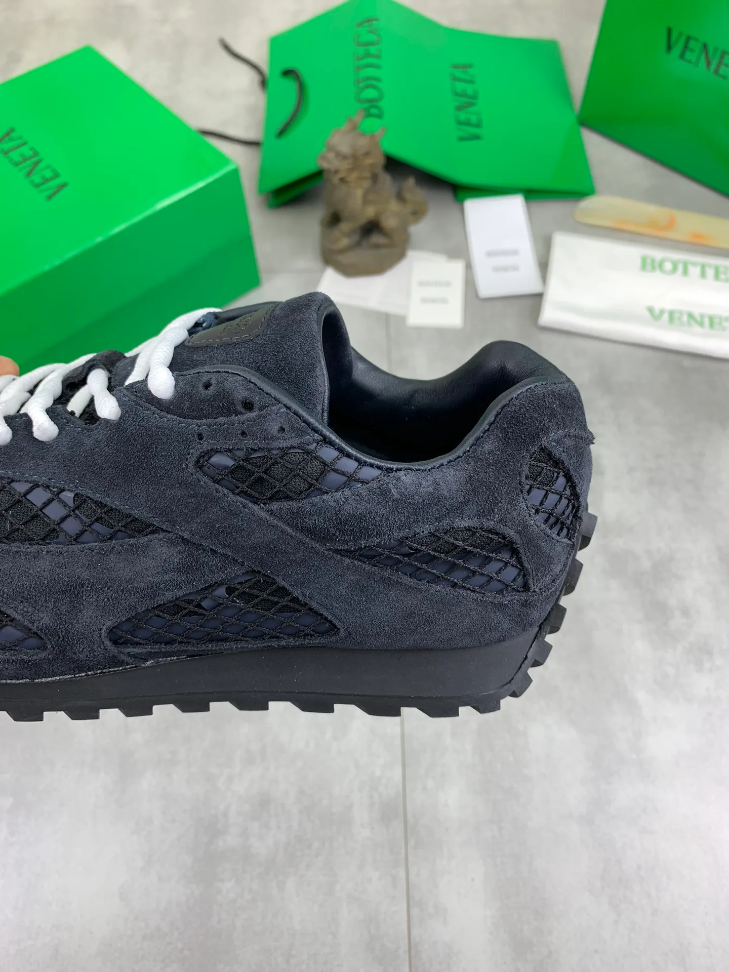 Кроссовки Женские Bottega Veneta 18365183