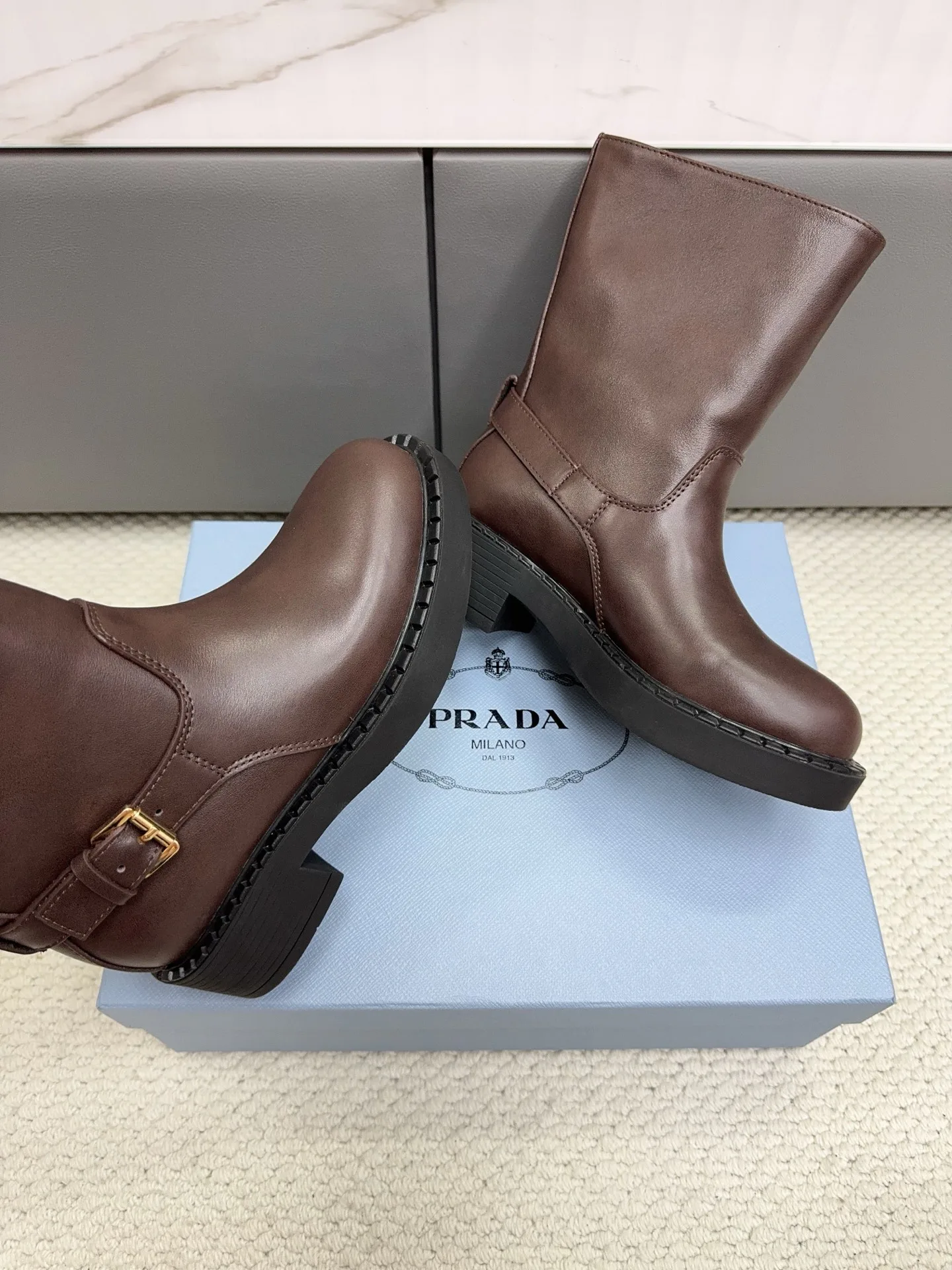 Ботинки Женские Prada 18449783