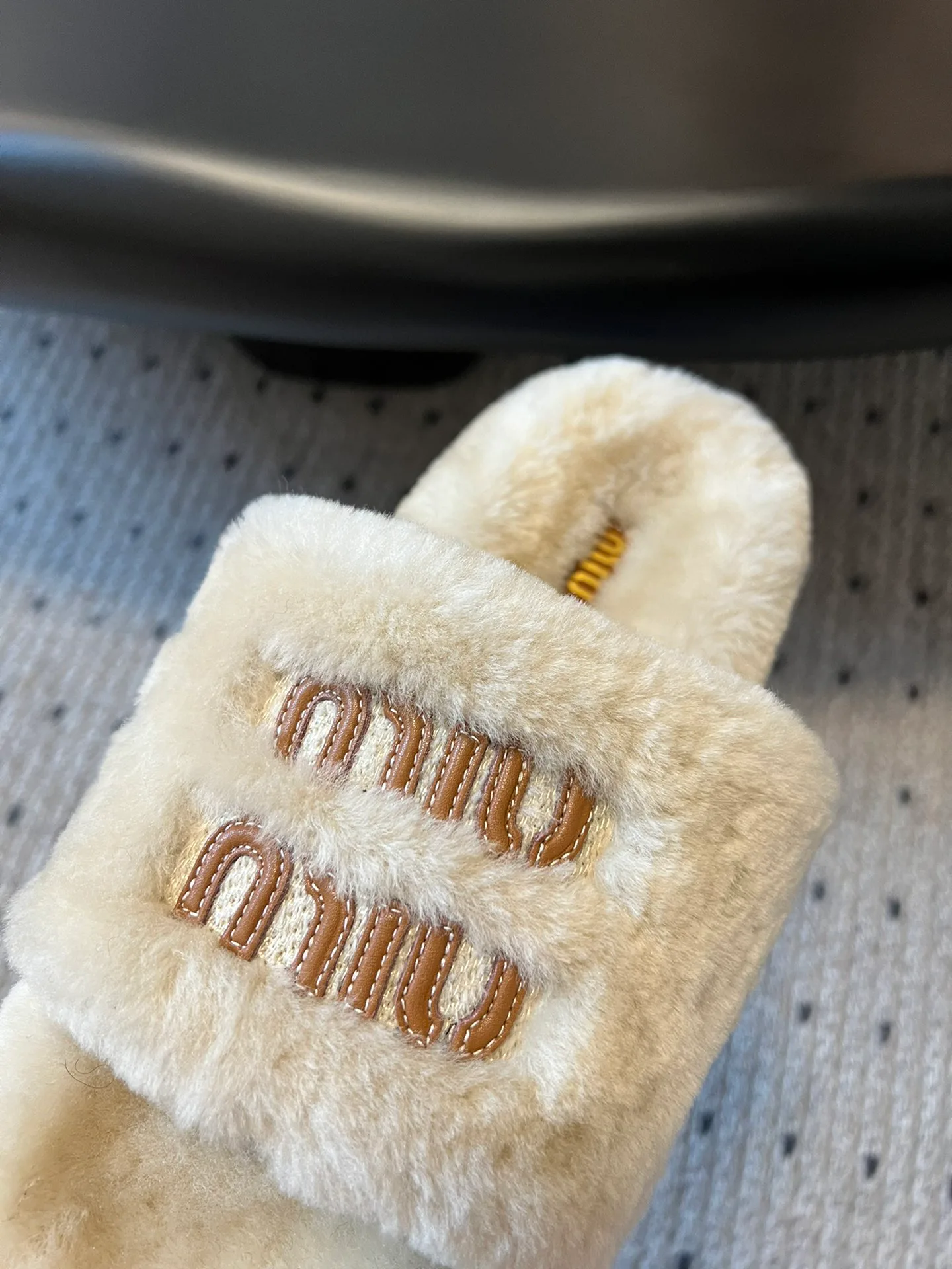Тапочки Женские Miu Miu 18241523