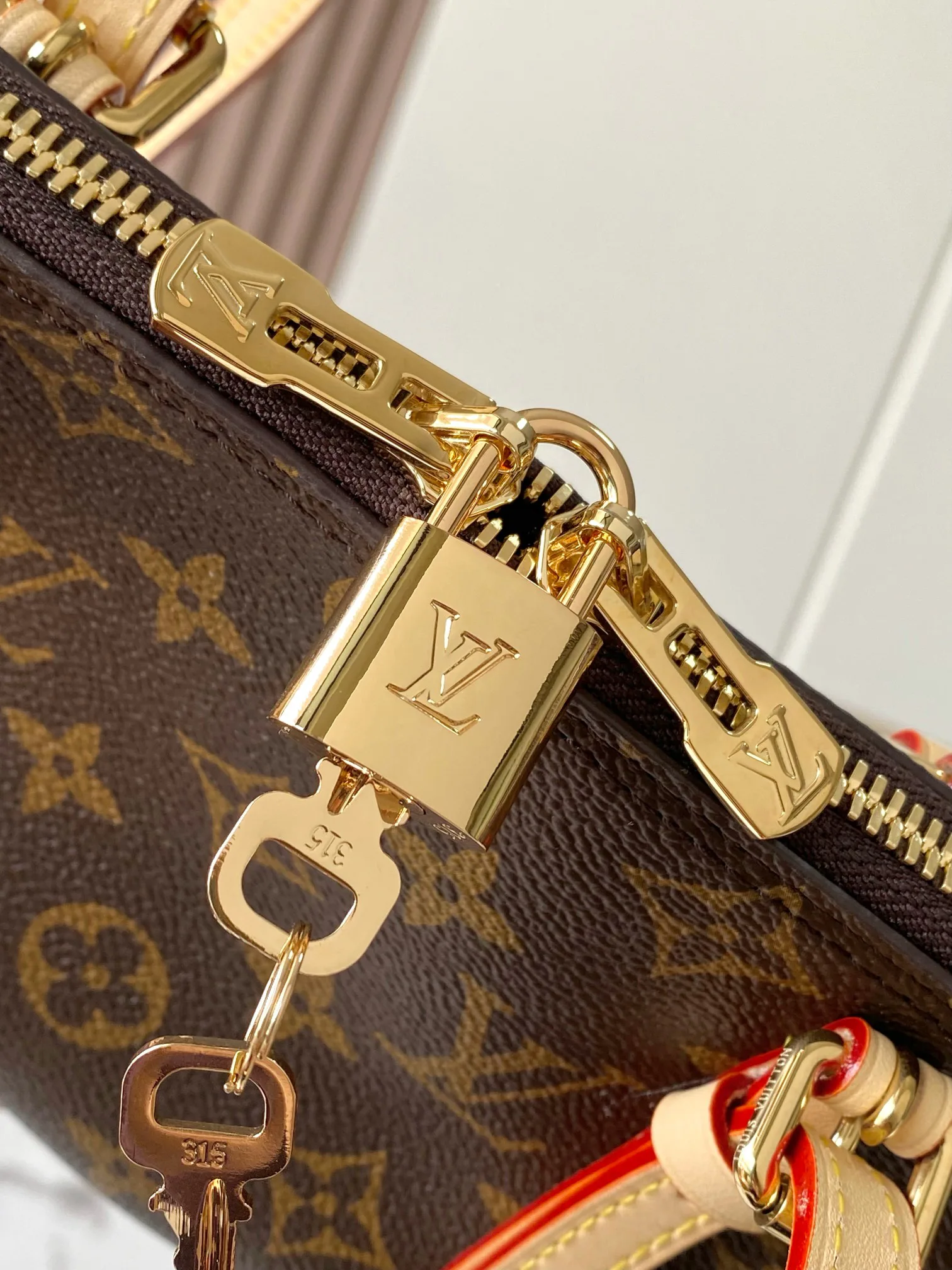 Классические Сумки Женские Michael Kors 11701540