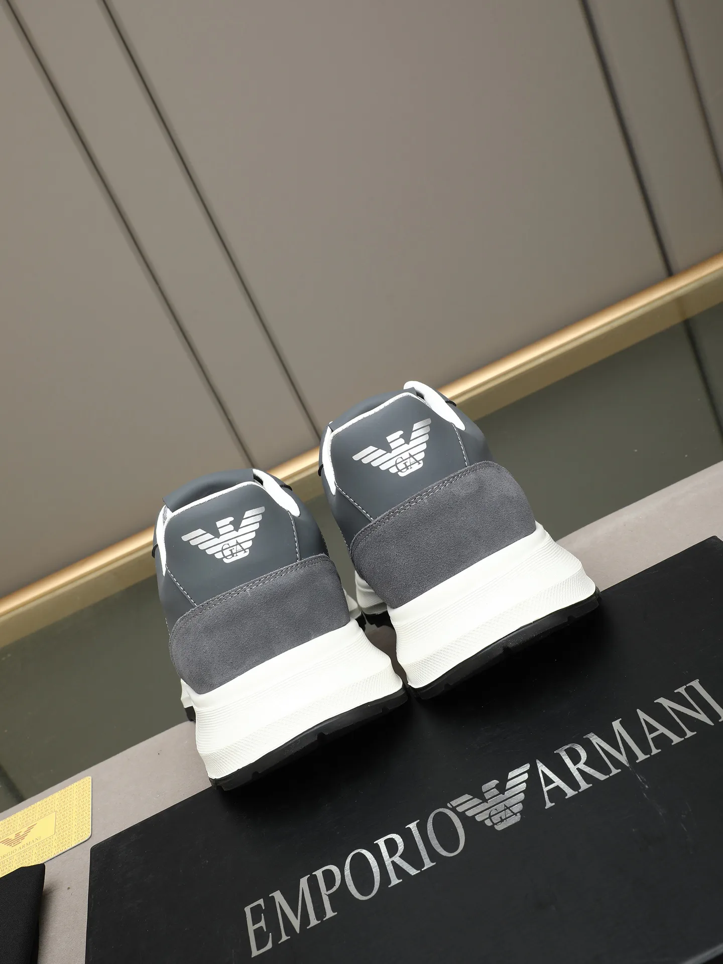 Кроссовки Мужские Armani 17429927