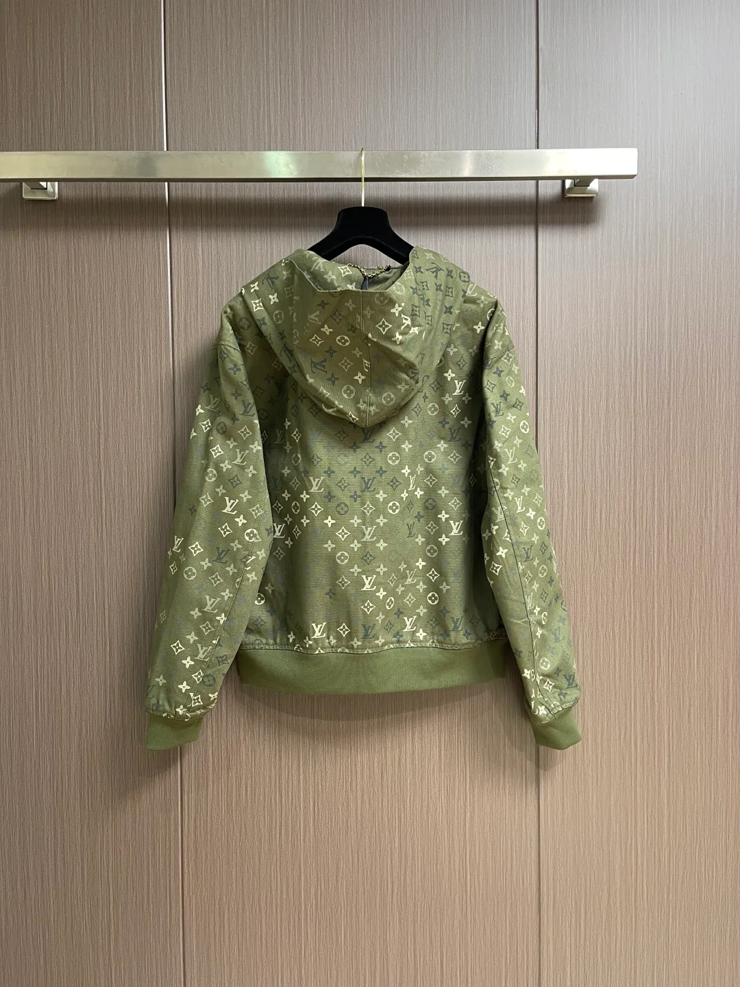 Куртки И Пуховики Женские Louis Vuitton 747150