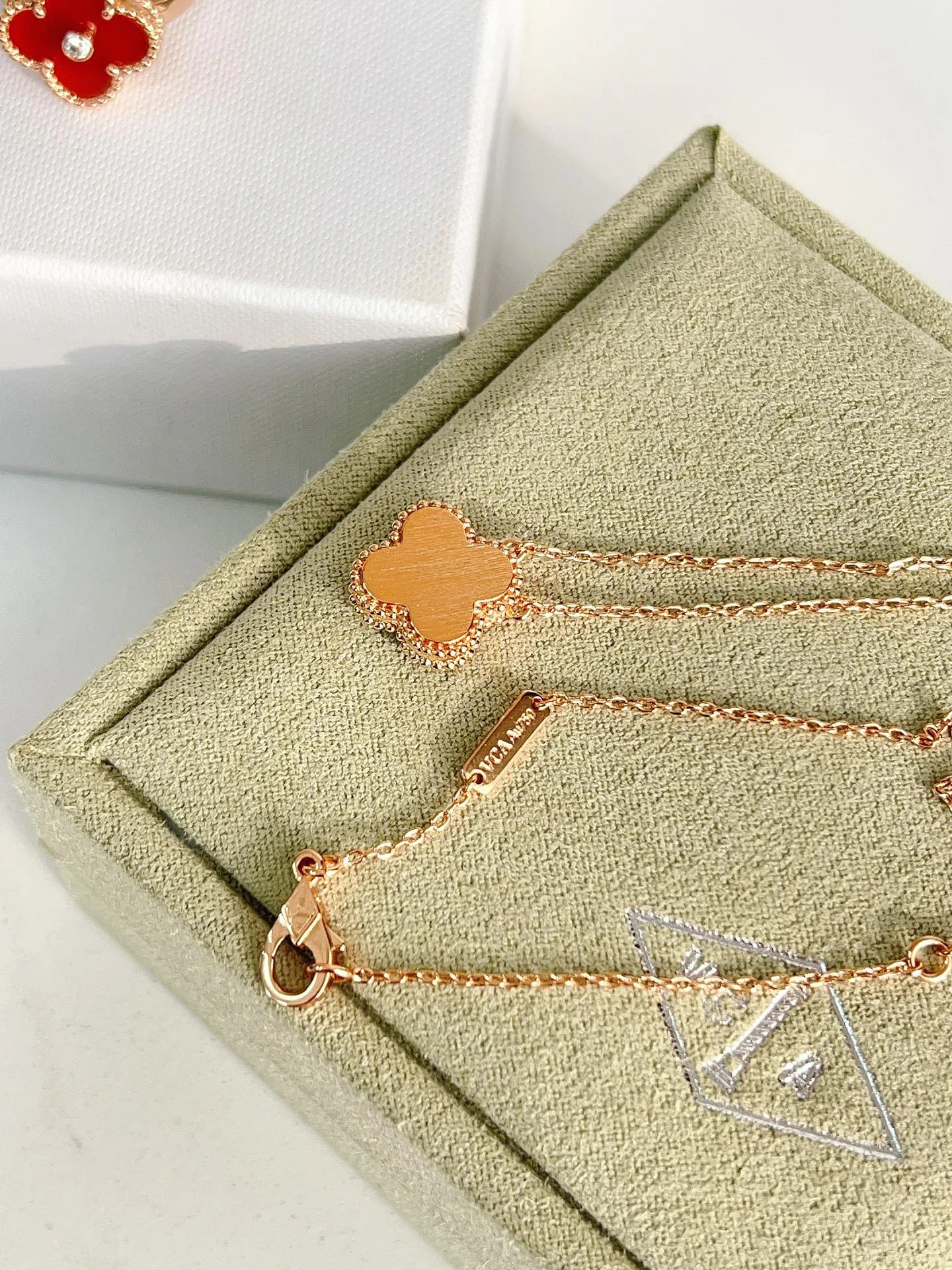 Бижутерия Van Cleef & Arpels 4198