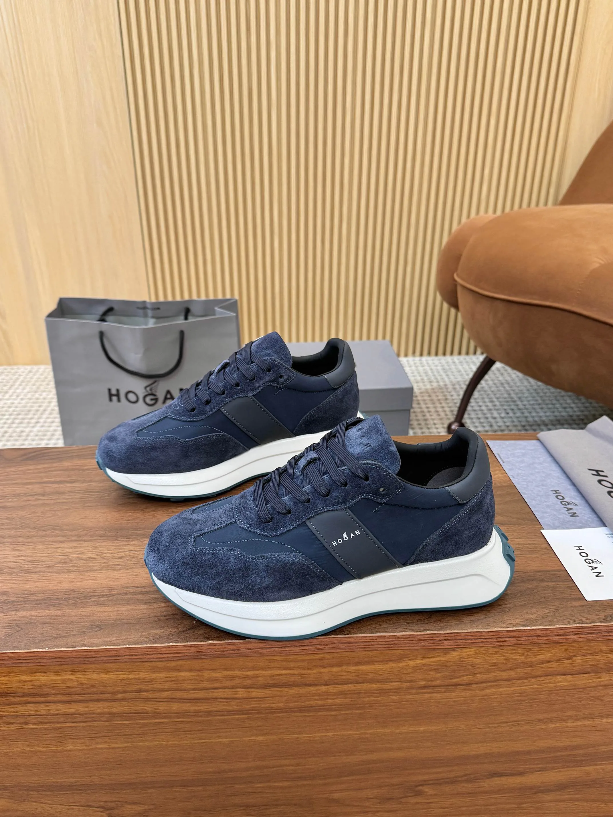 Кроссовки Женские Hogan 18877081