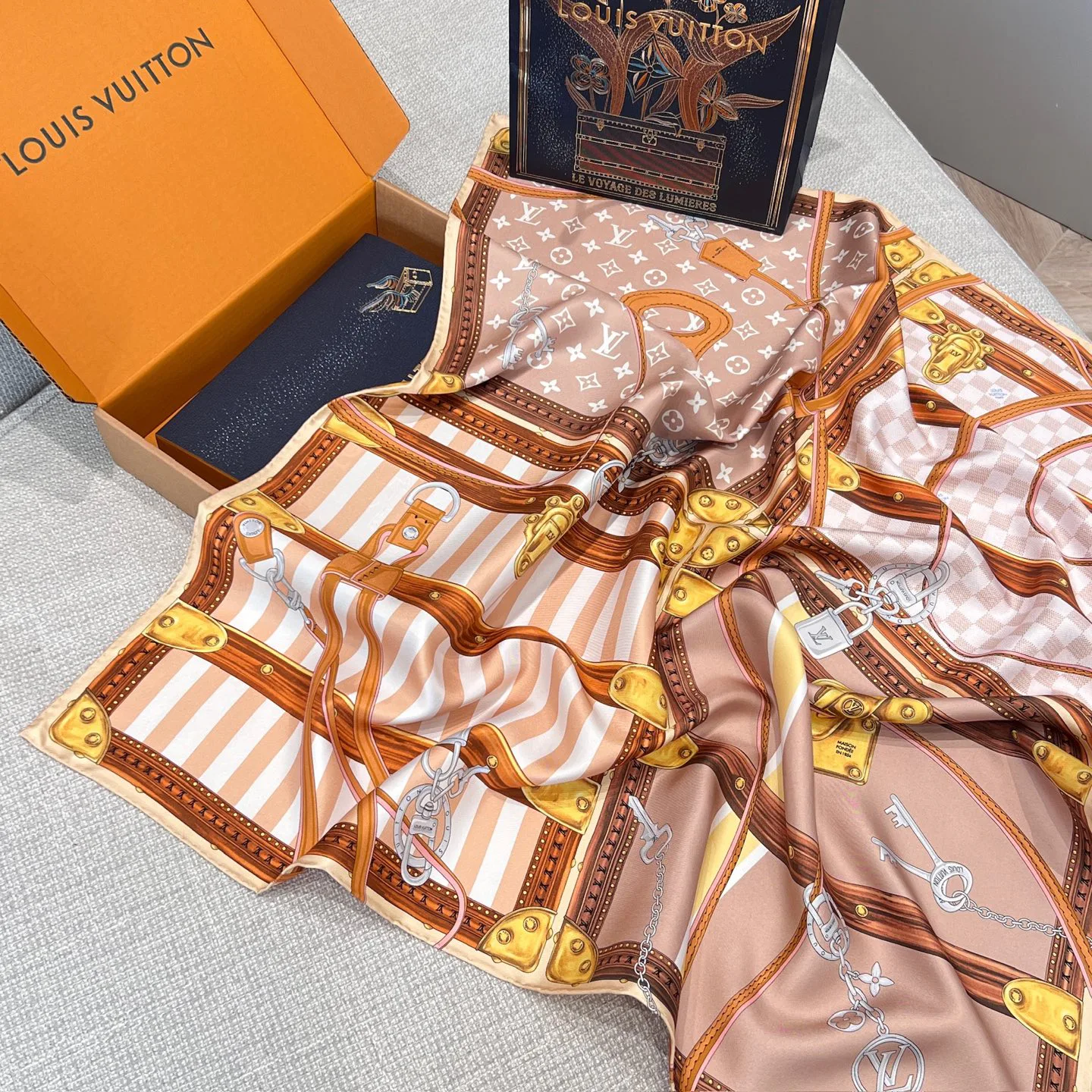 Платки Louis Vuitton 11613514
