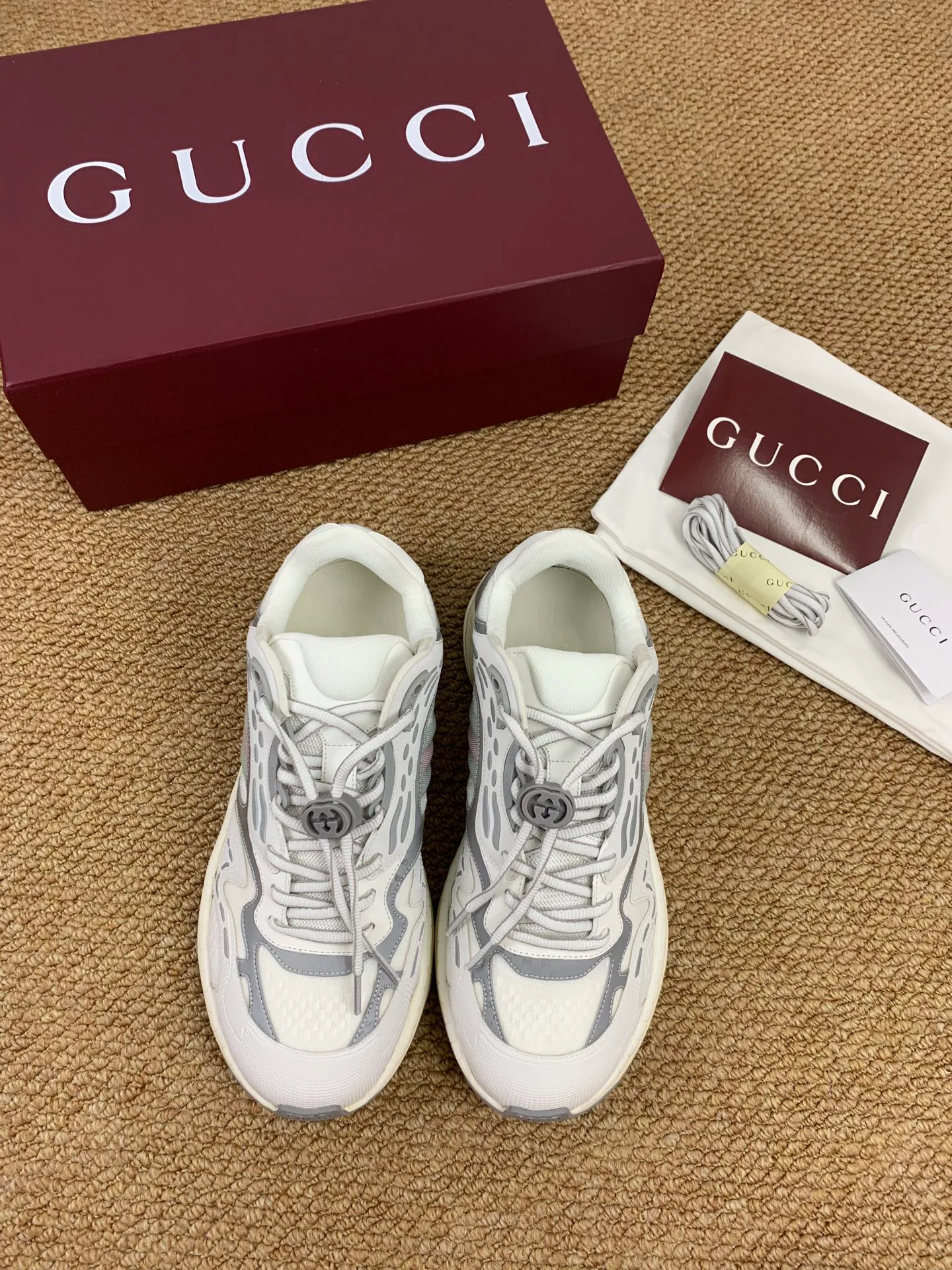 Кроссовки Женские Gucci 17545256