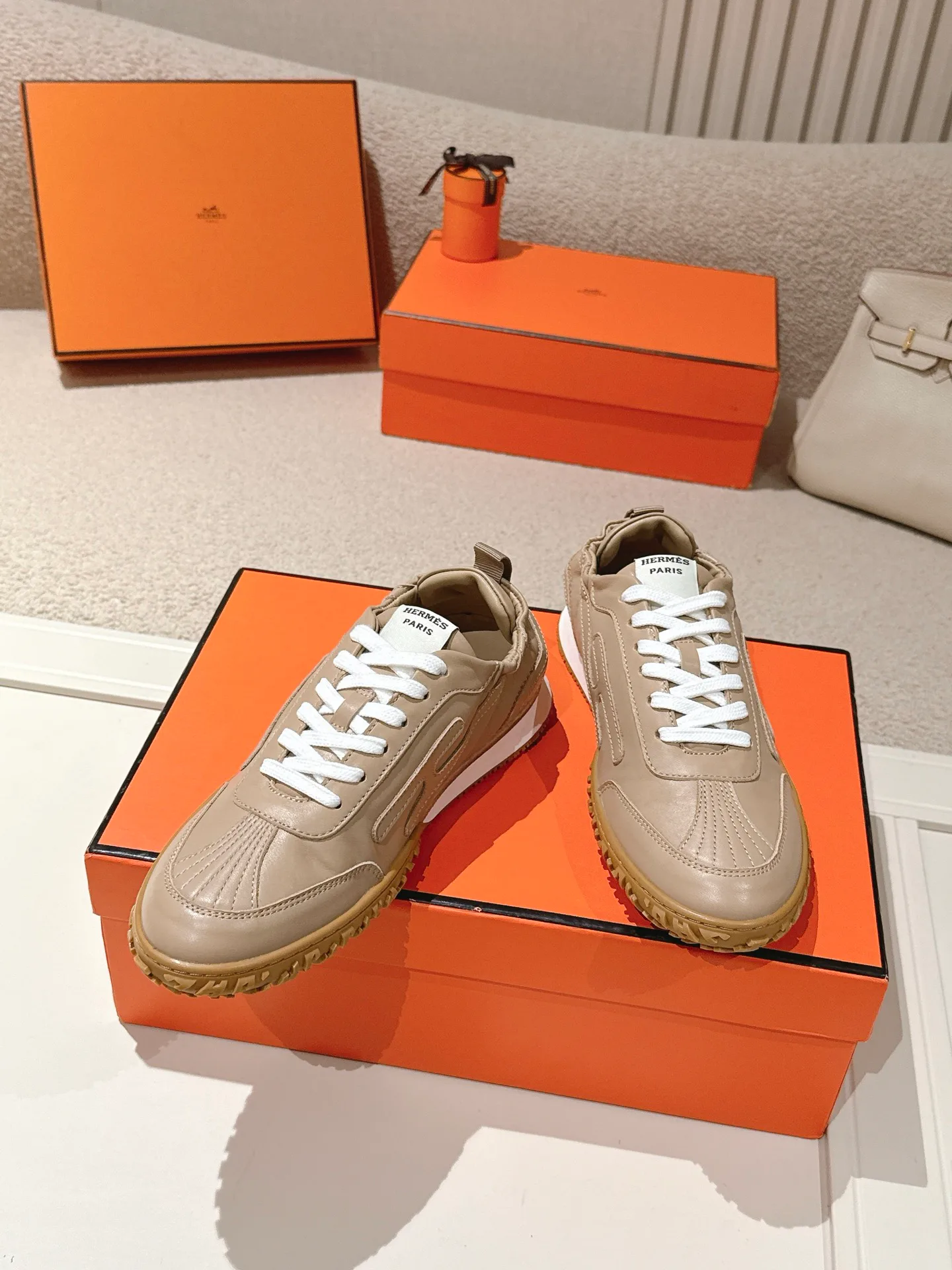 Кроссовки Женские Hermes 17429950