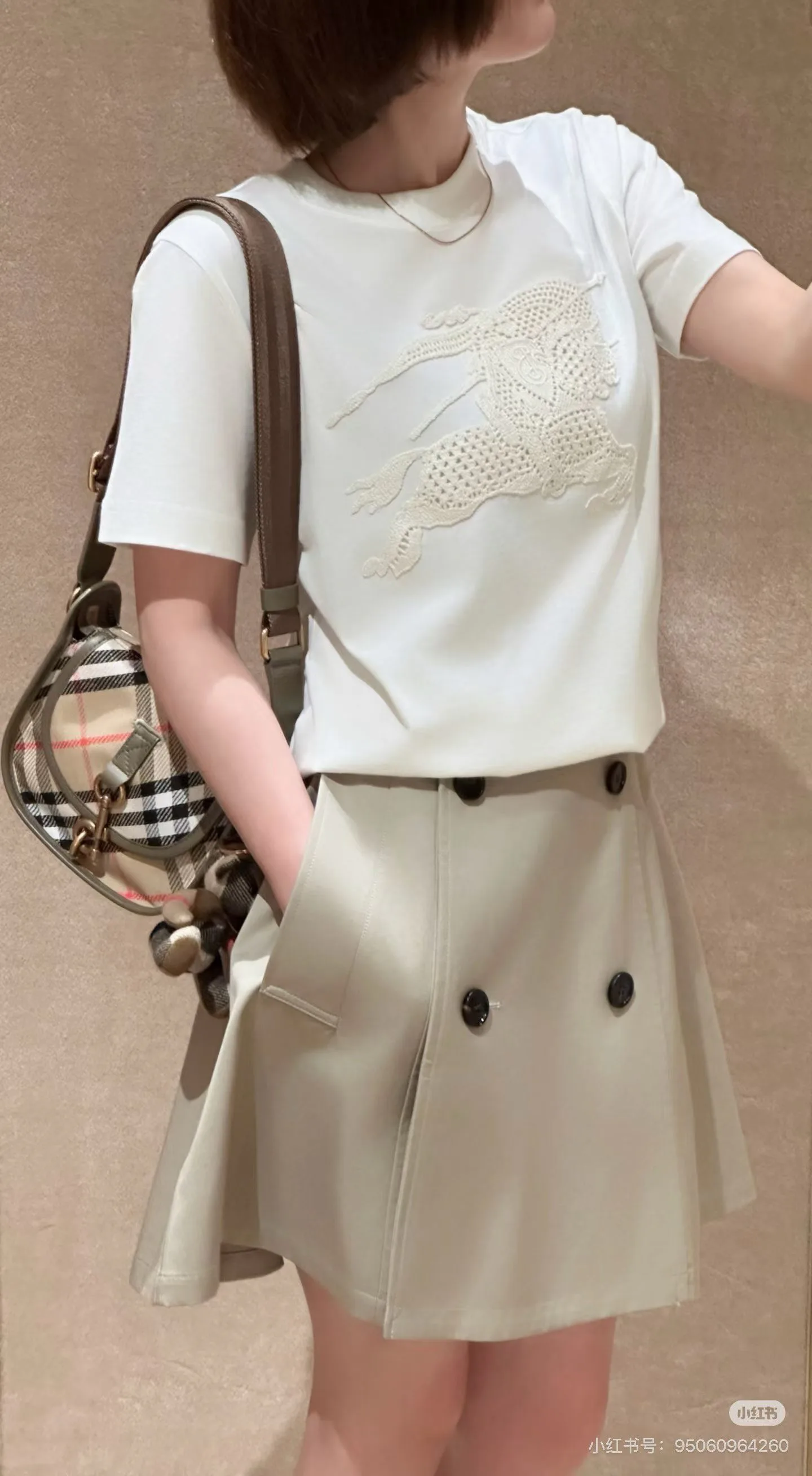 Футболки Женские Burberry 12945577