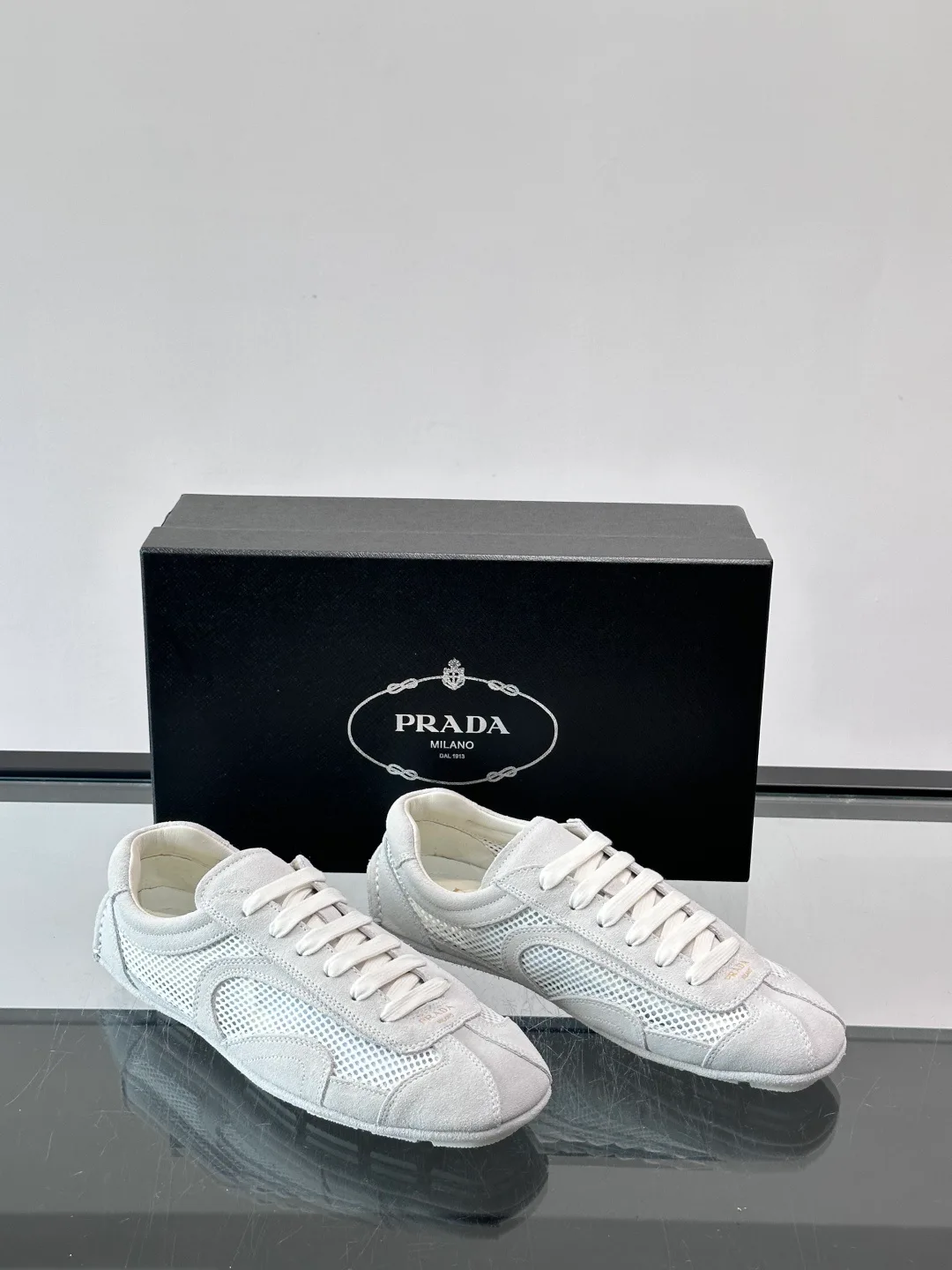 Кроссовки Мужские Prada 13353072