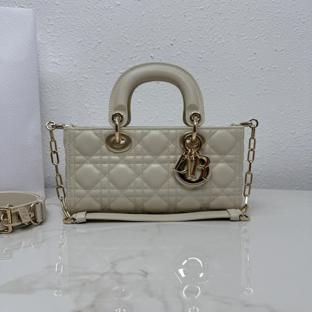 Классические Сумки Женские Christian Dior 17601433