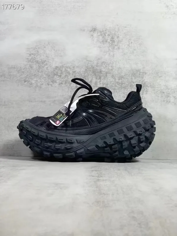 Кроссовки Женские Balenciaga 11670869