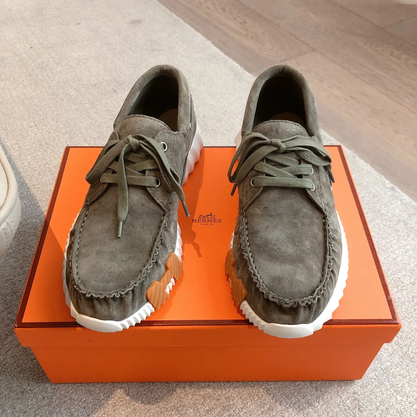 Кроссовки Женские Hermes 1237119