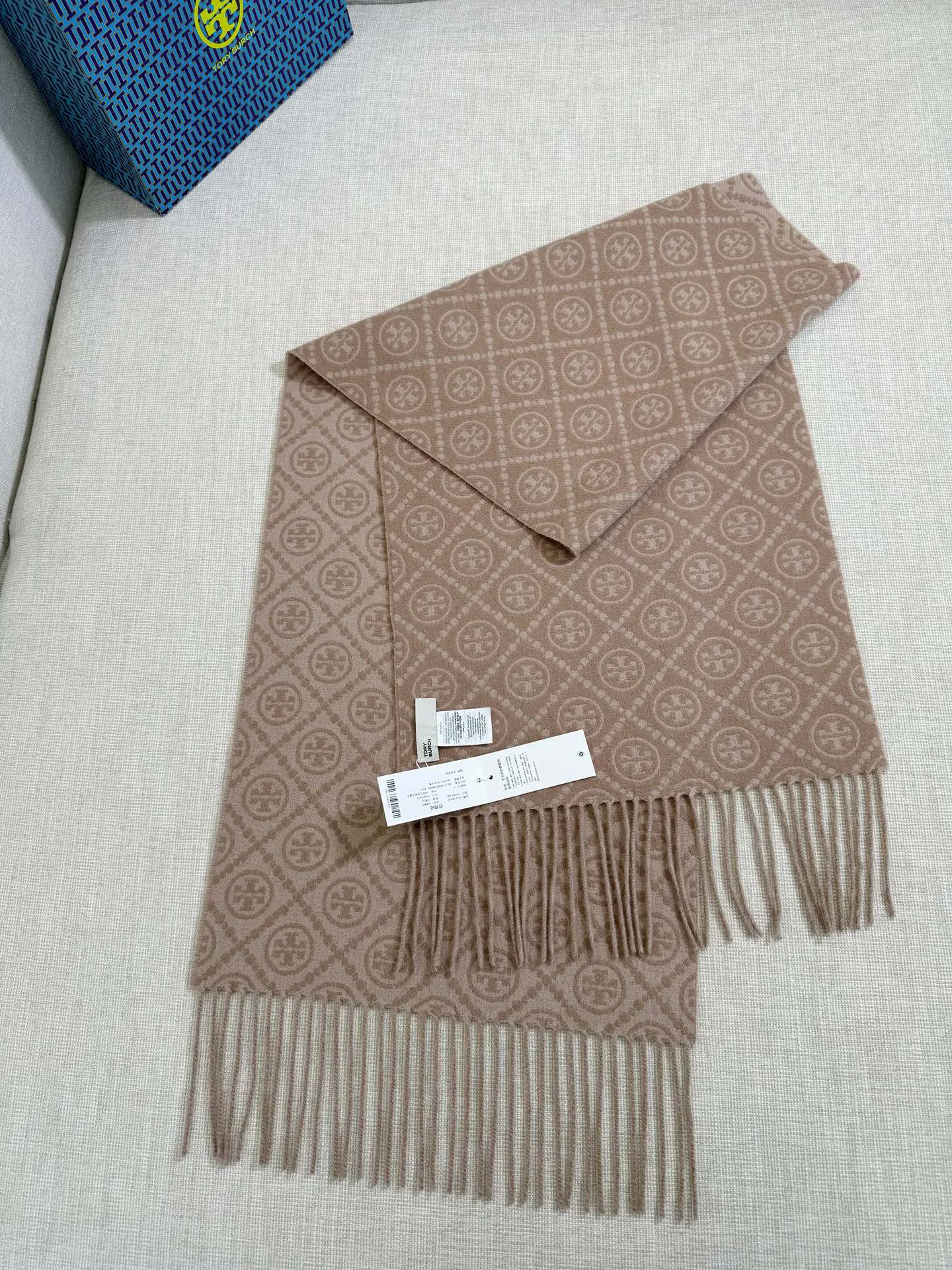 Шарфы Tory Burch 18462711
