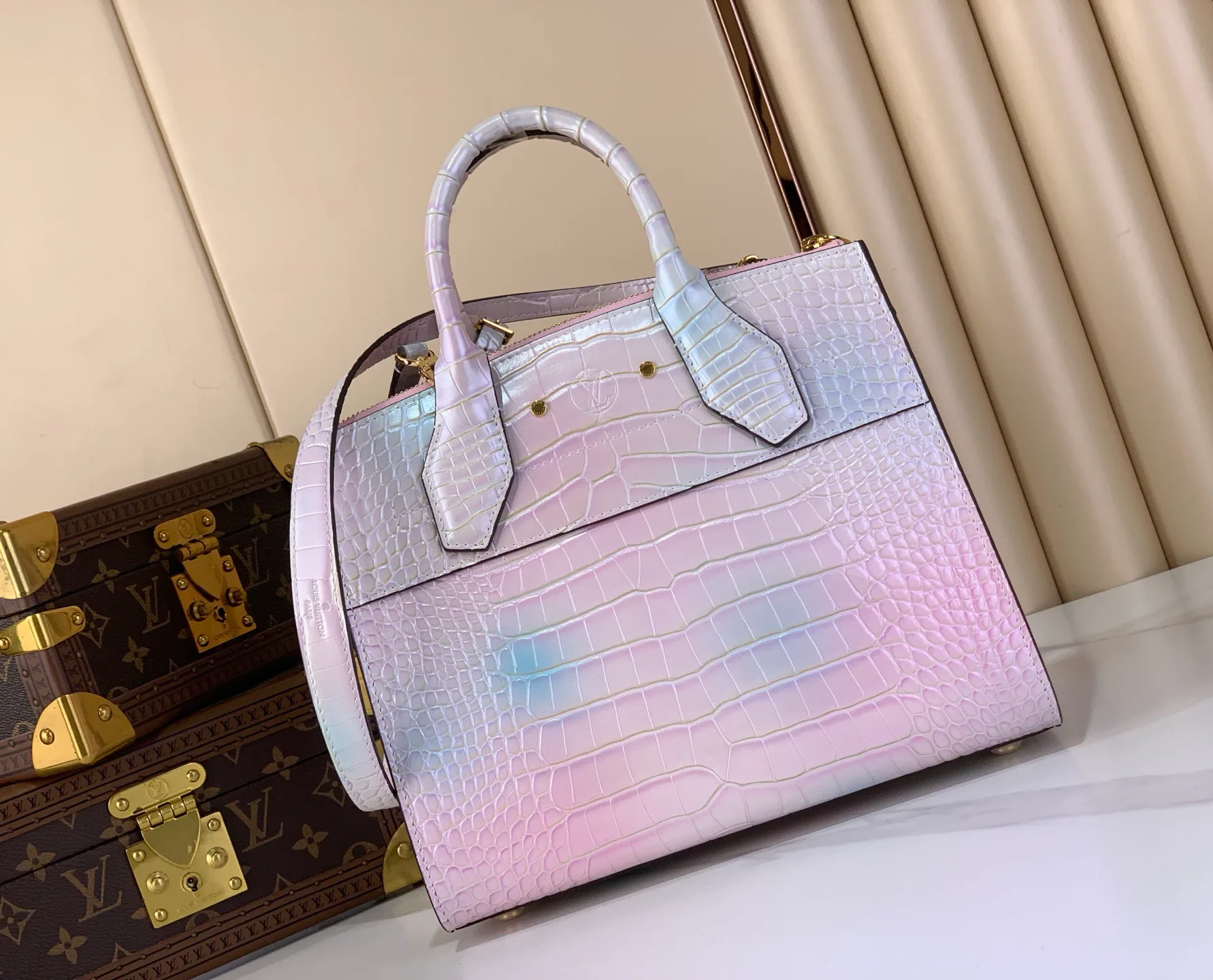 Сумки На Ремне Женские Louis Vuitton 5904539